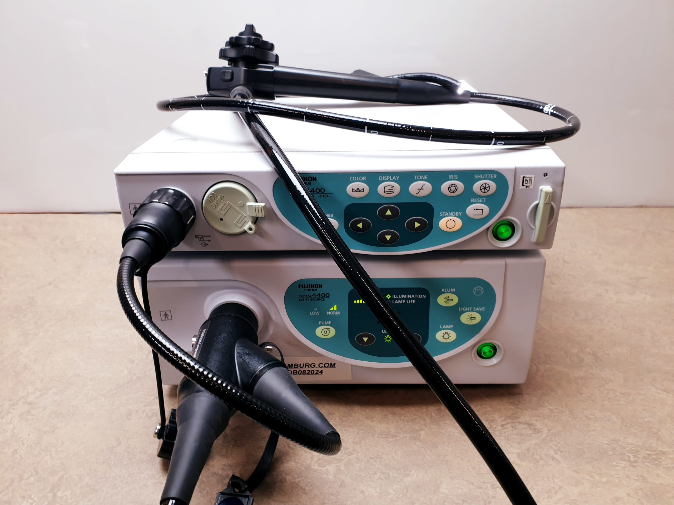 Fujinon Fuji VP-4400 HD Processor, Fujinon XL-4400 HD Light Source, — image 1 of 8