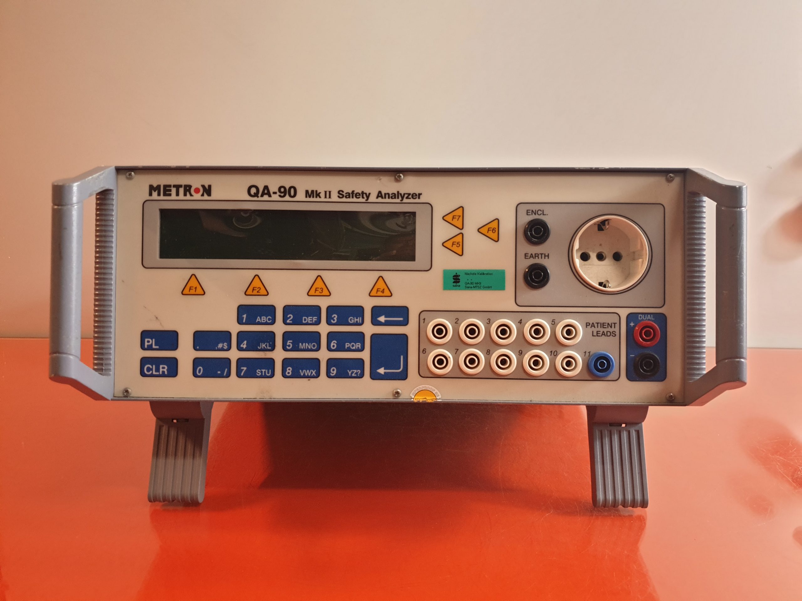 FLUKE METRON QA-90 // QA90 MK II TESTER — image 1 of 5