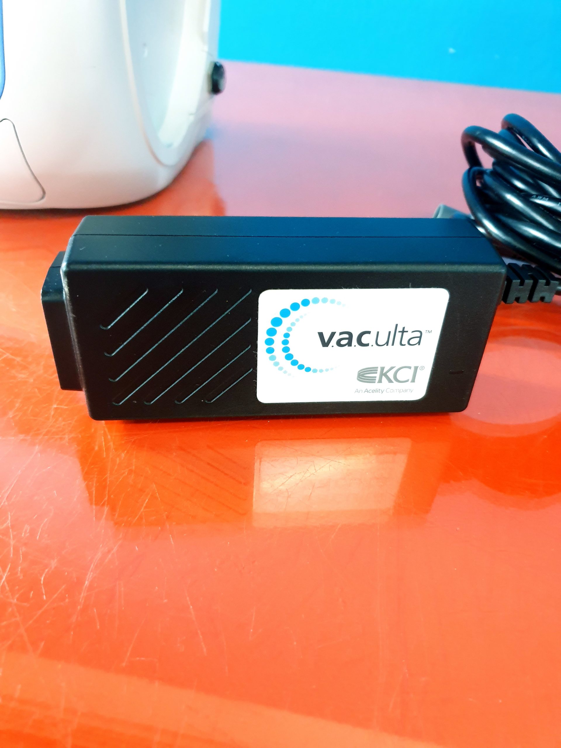 KCI VAC Ultra Veraflow Negative Pressure Wound Therapy System Unterdruck-Wundheilungssystem mit Netzteil thumbnail 6