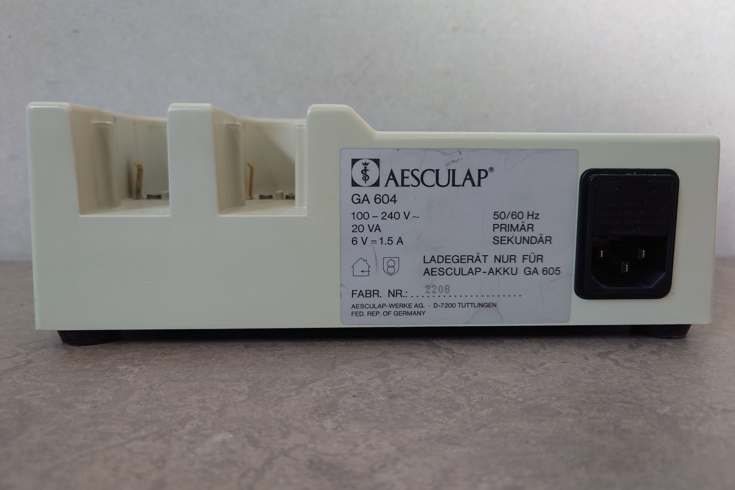 Aesculap GA604 // GA 604 Ladegerät — image 1 of 3