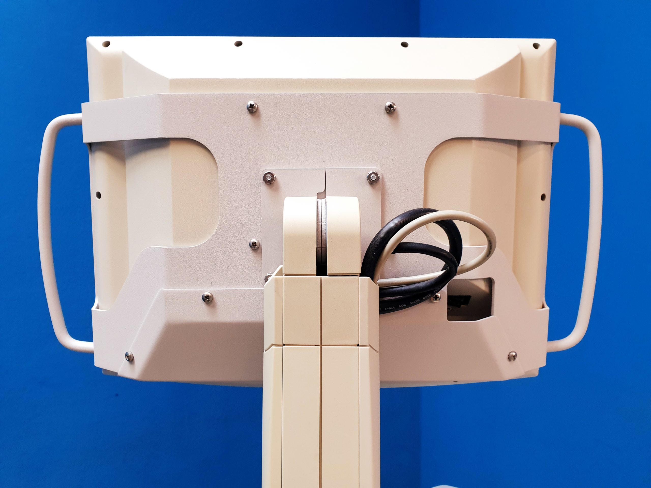 Medtronic CryoCath Cryosurgical Unit CryoConsole – defekt thumbnail 10