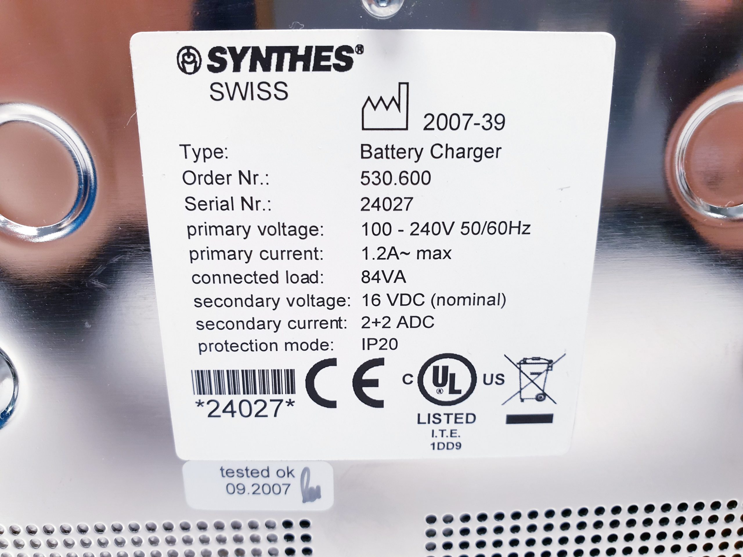 Synthes 530.600 Universal Battery Charger thumbnail 6