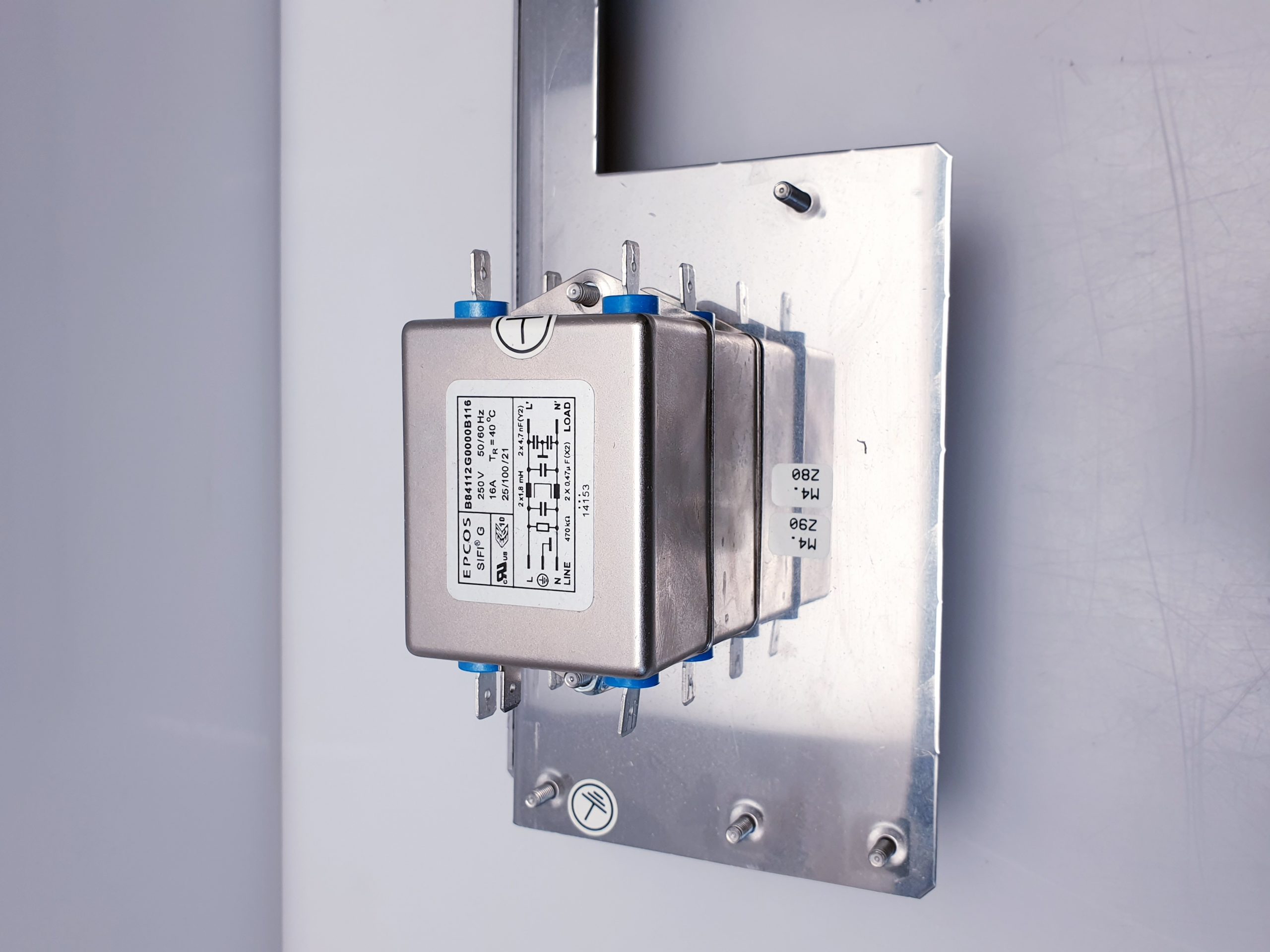 Siemens CDE32.004.C2.4 08707460 + EPCOS B84112G0000B116 – Luminos drf max thumbnail 9