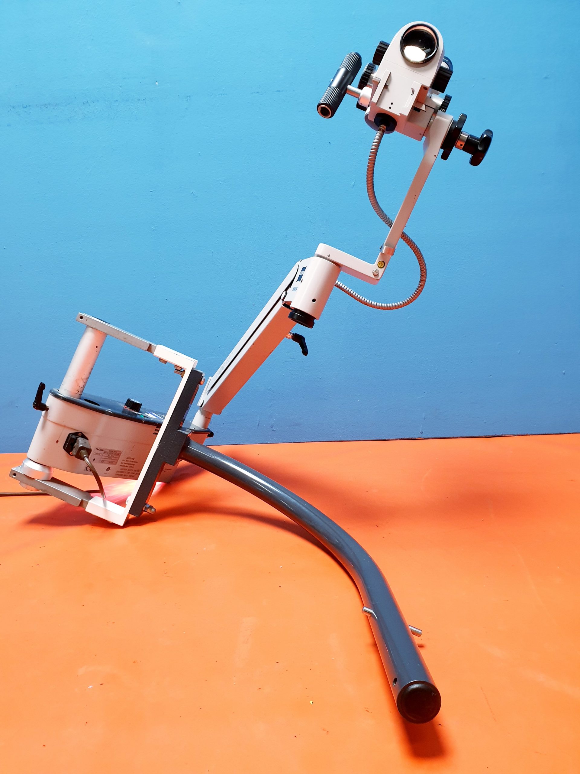 Carl Zeiss Kolposkop PLUS Colposcope // Kolposkop mit Stuhlhalterung — image 1 of 9