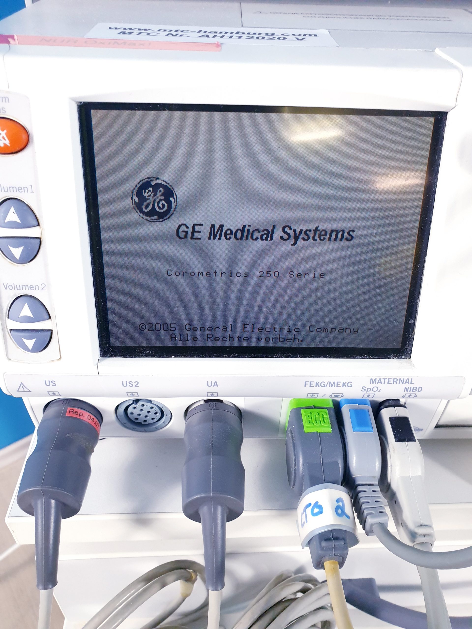 GE Corometrics 250 Series Fetal Mutter Monitor mit Zubehör thumbnail 2