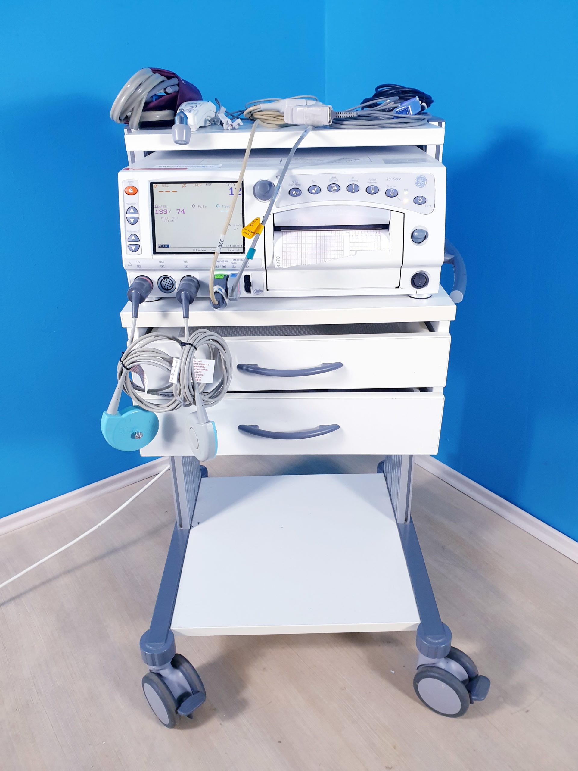 GE Corometrics 250 Series Fetal Mutter Monitor mit Zubehör thumbnail 7