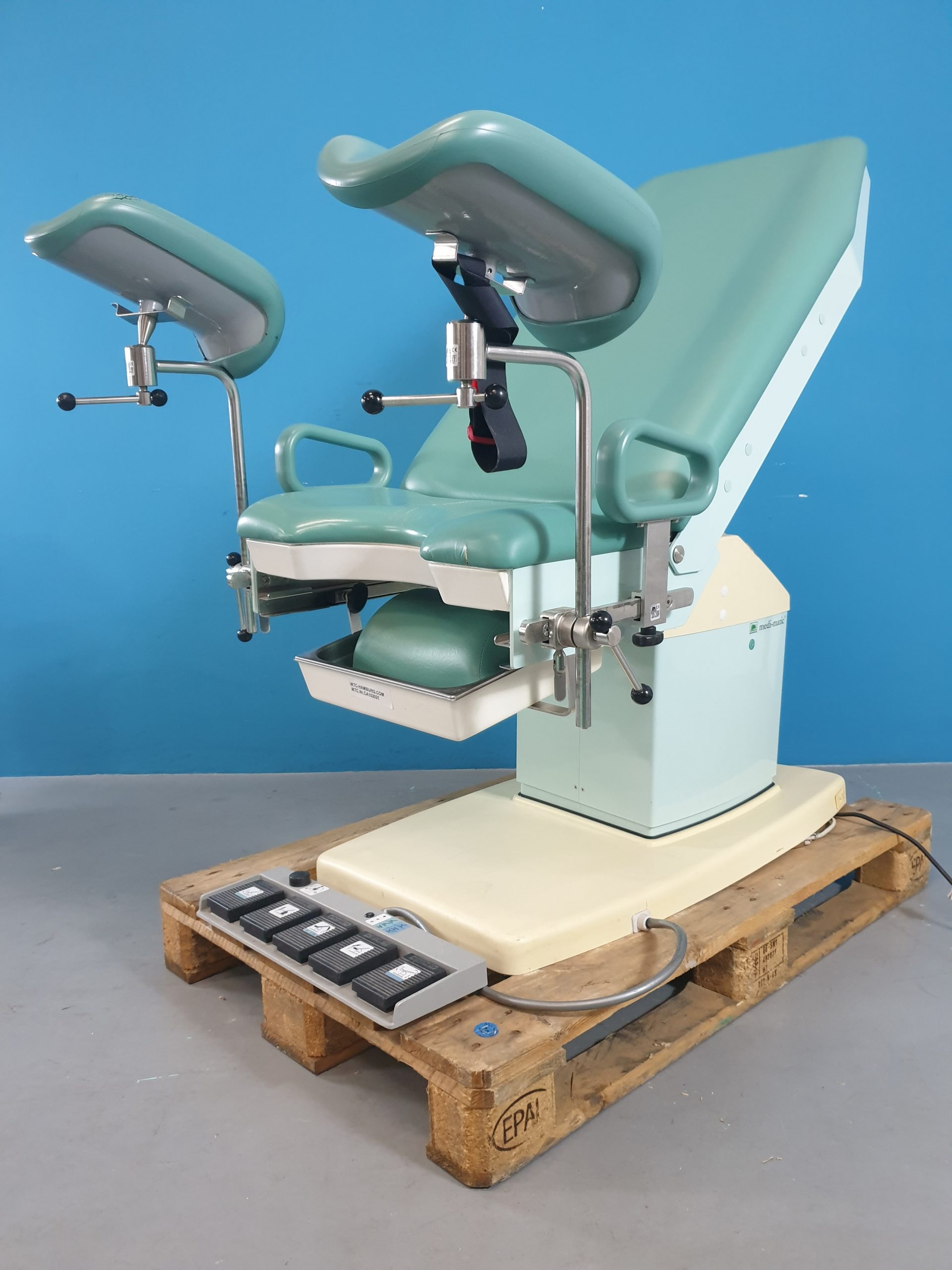 Schmitz Medi-Matic Serie 115.525 Gynäkologischer Untersuchungs-stuhl Gynstuhl — image 1 of 4