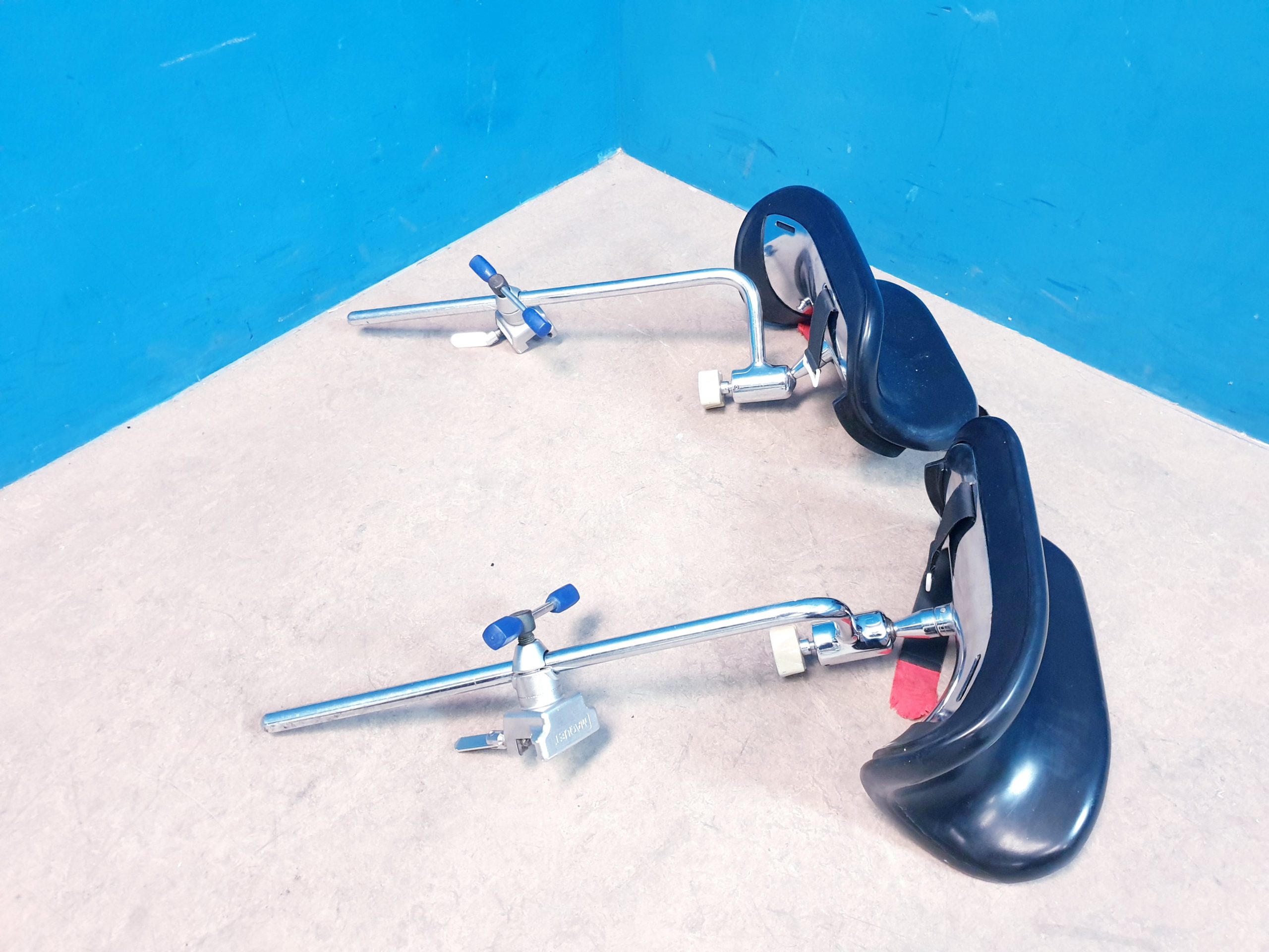 Maquet 2x Beinhalter Beinschale Beinauflage mit Befestigung und Posterung — image 1 of 8