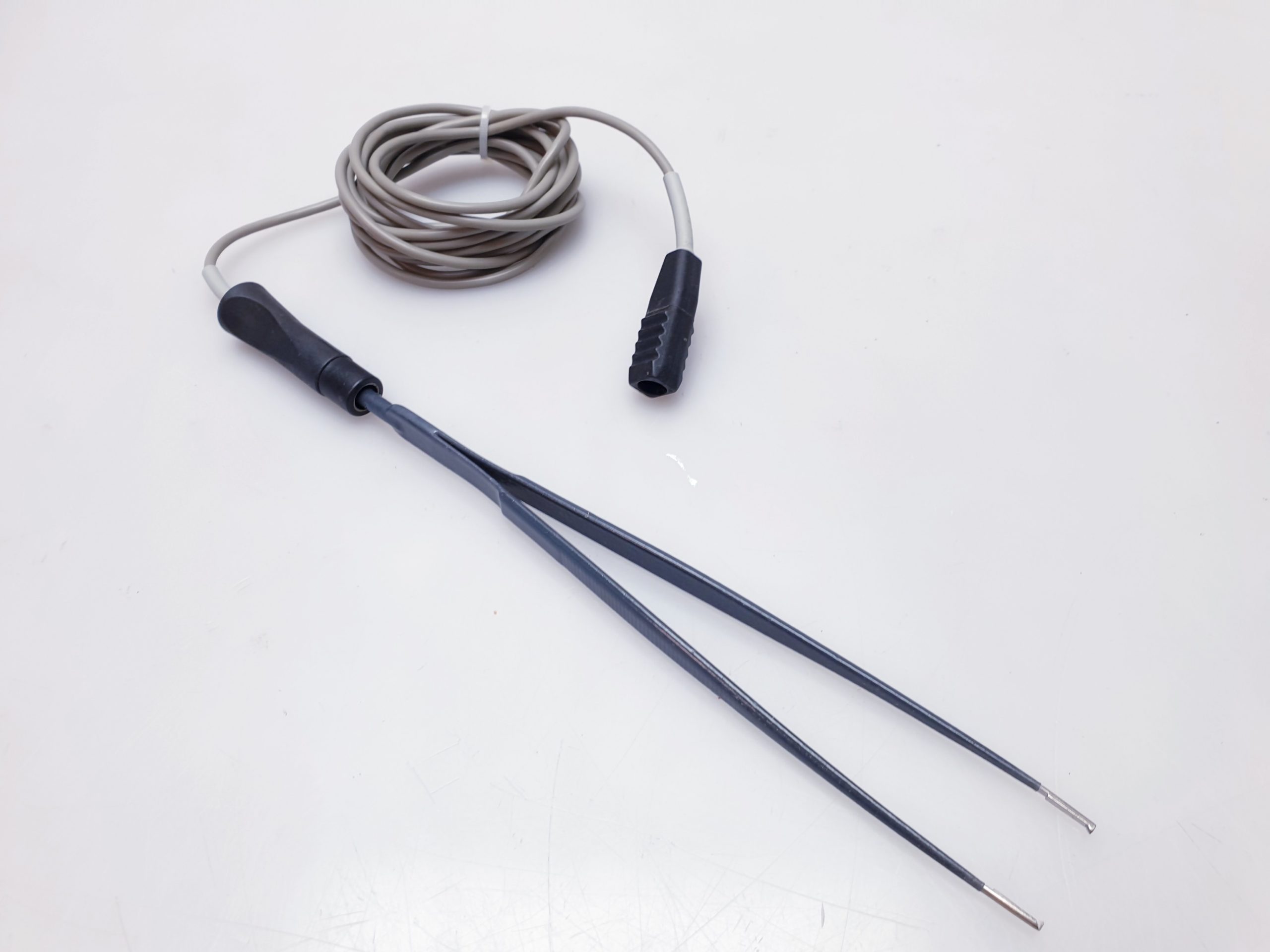 Erbe bipolar pinzette mit kabel 20196-001 — image 1 of 5
