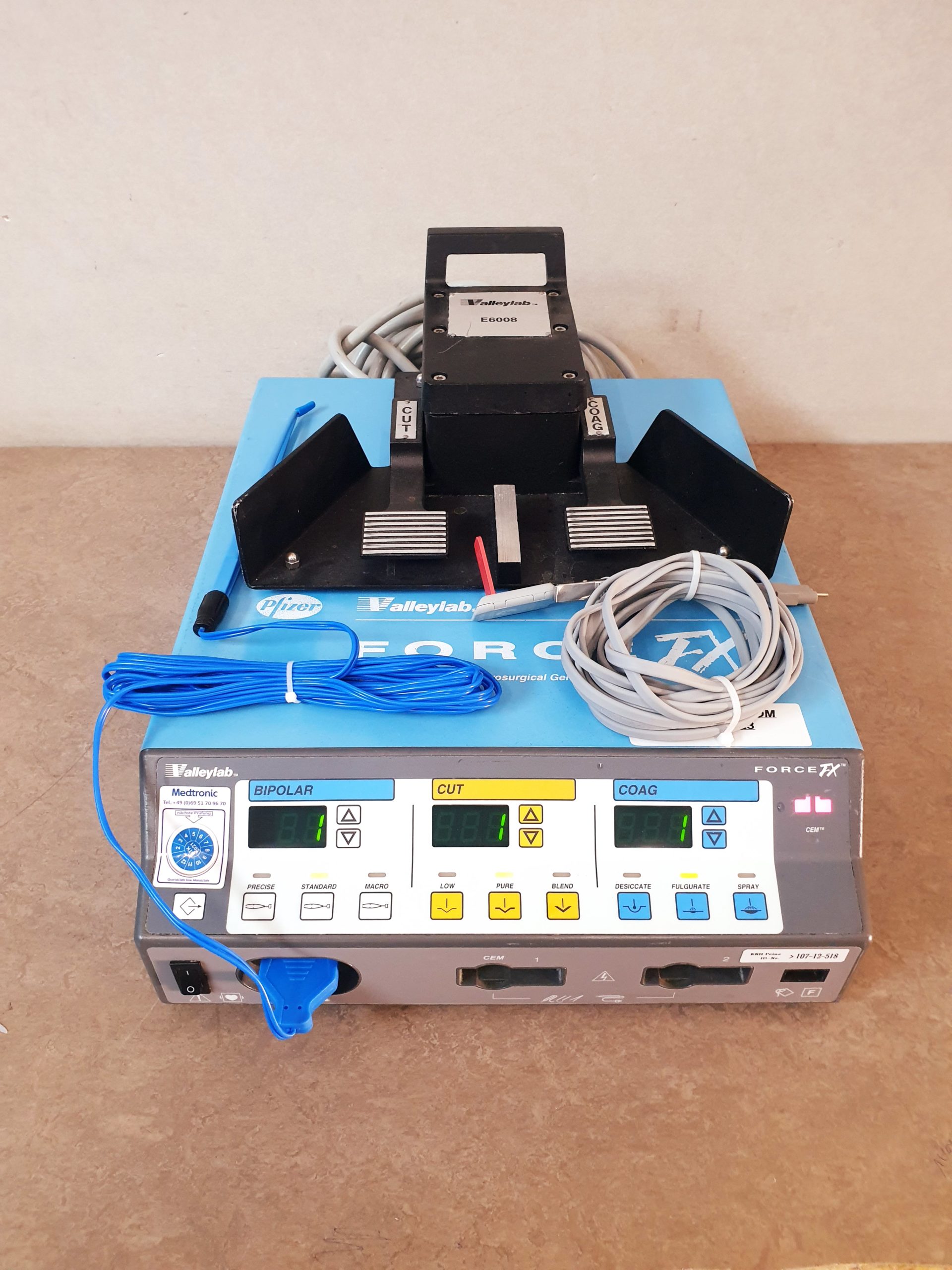 VALLEY LAB Force FX-8 // FX 8 Electrosurgical Unit mit Fußschalter — image 1 of 9