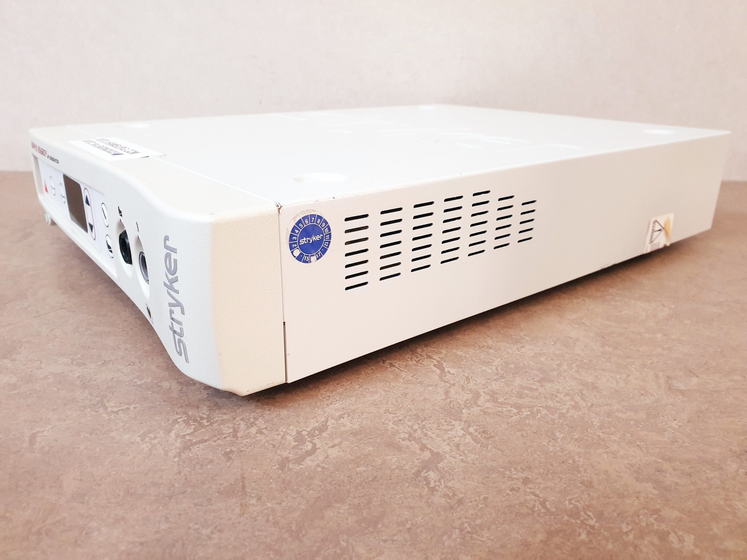Stryker SERFAS ENERGY 279-000-000 RF GENERATOR thumbnail 2