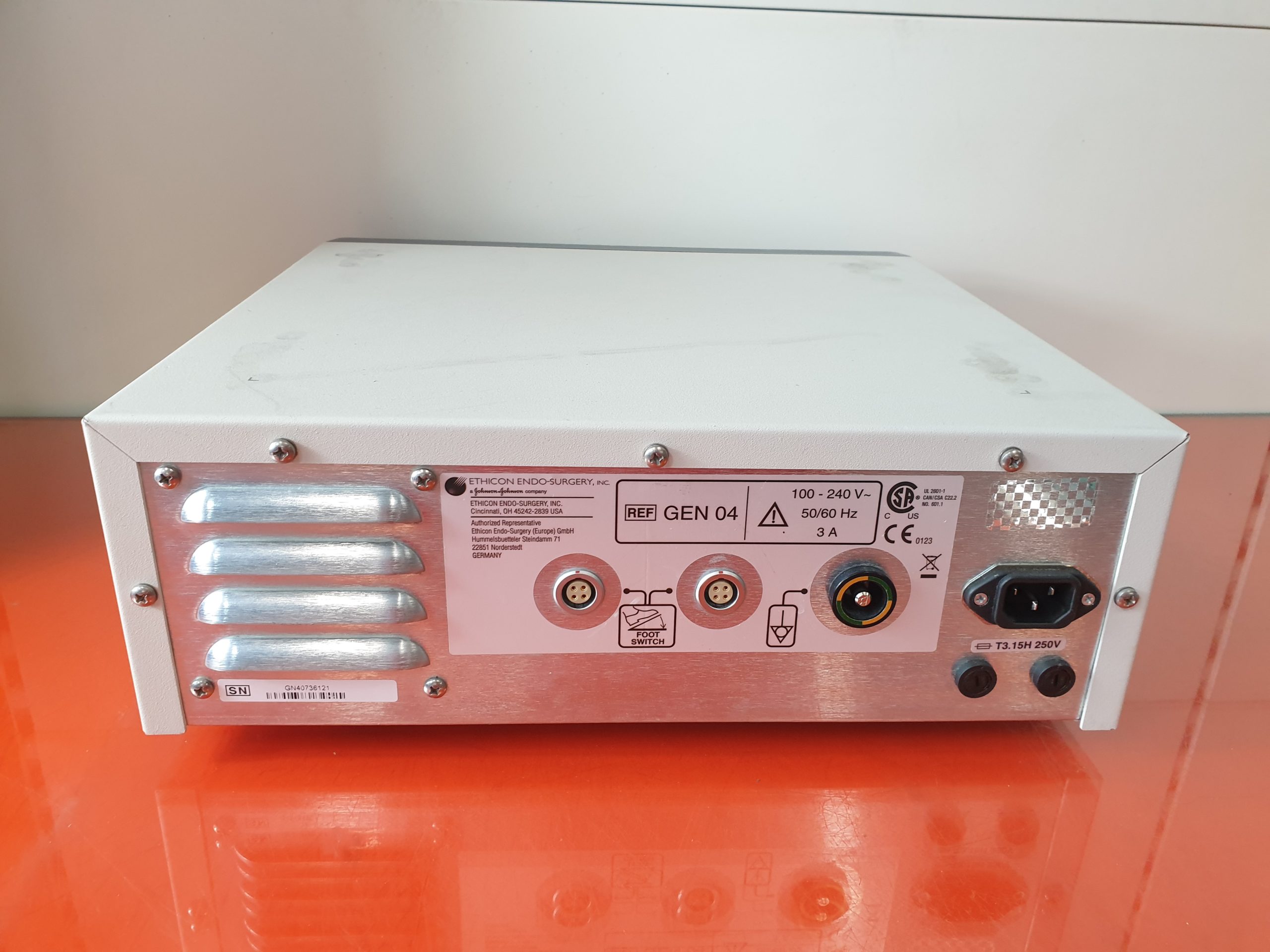 JOHNSON & JOHNSON HARMONIC GENERATOR 300 thumbnail 3
