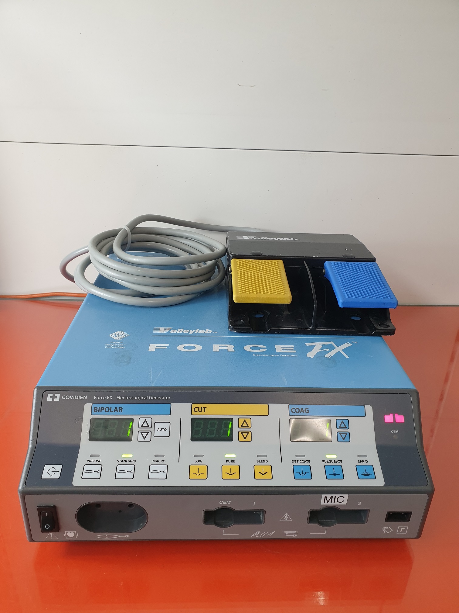 Valleylab Force Fx // FX-8A Electrosurgical Generator — image 1 of 5
