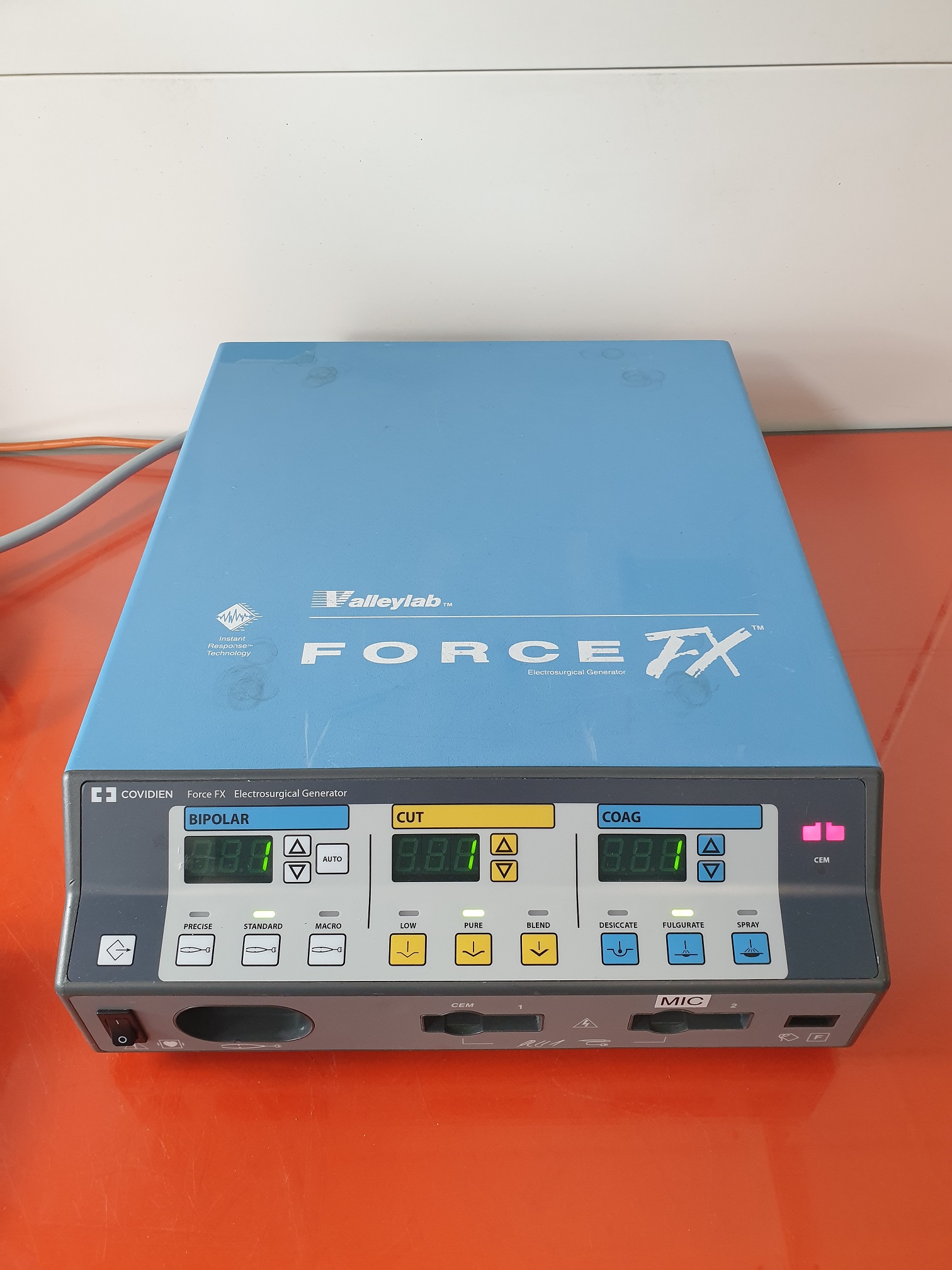 Valleylab Force Fx // FX-8A Electrosurgical Generator thumbnail 3
