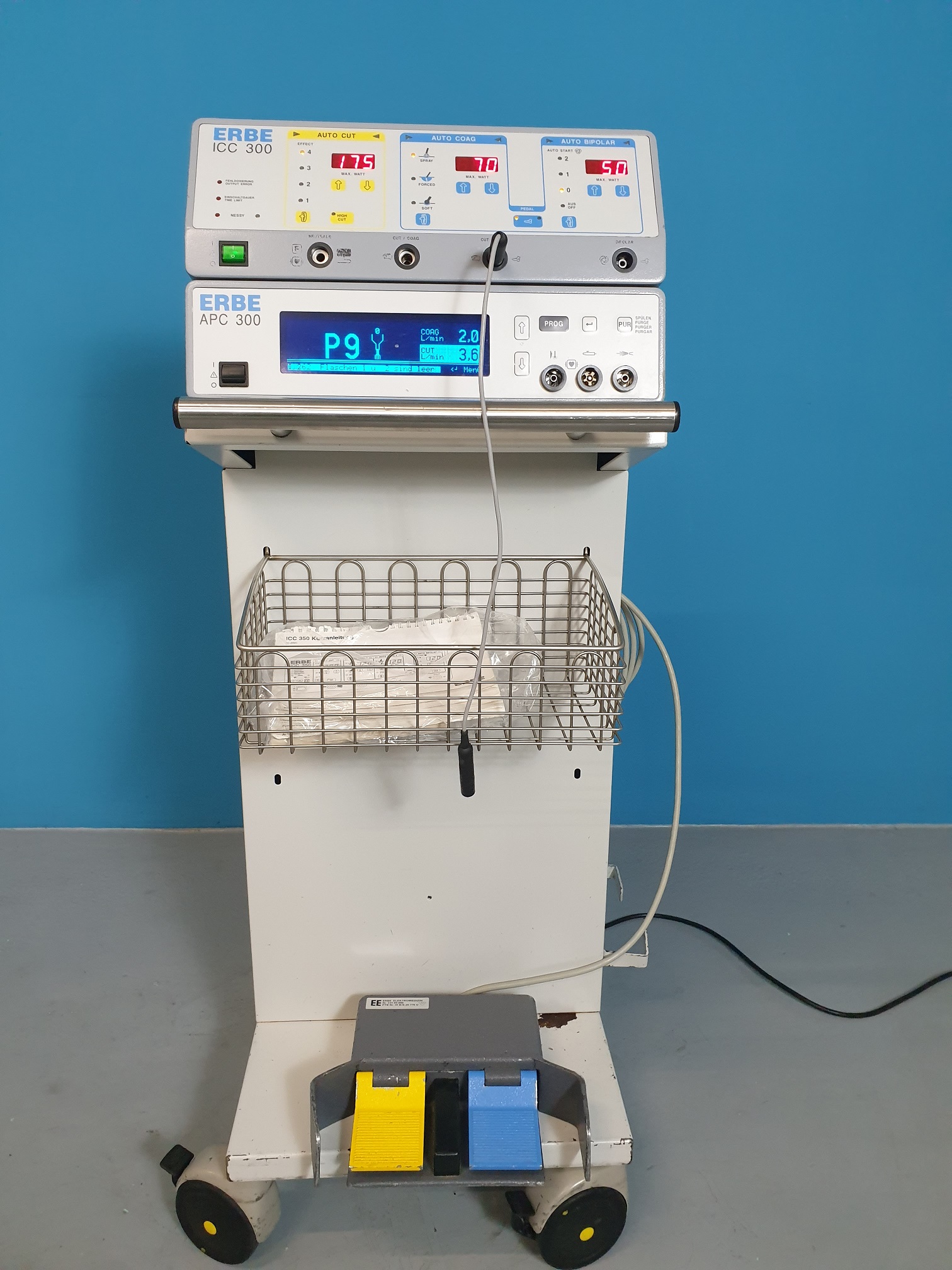 Erbe ICC300 // ICC 300 + ERBE APC 300 HF Chirurgiegerät thumbnail 6