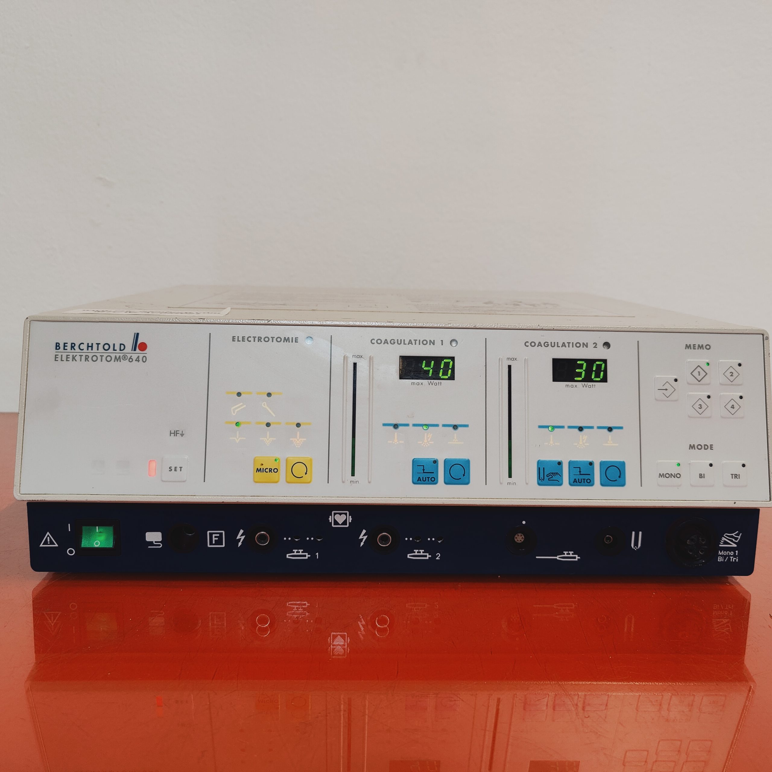 Berchtold Elektrotom 640 HF-Gerät / HF-Chirugiegerät thumbnail 2