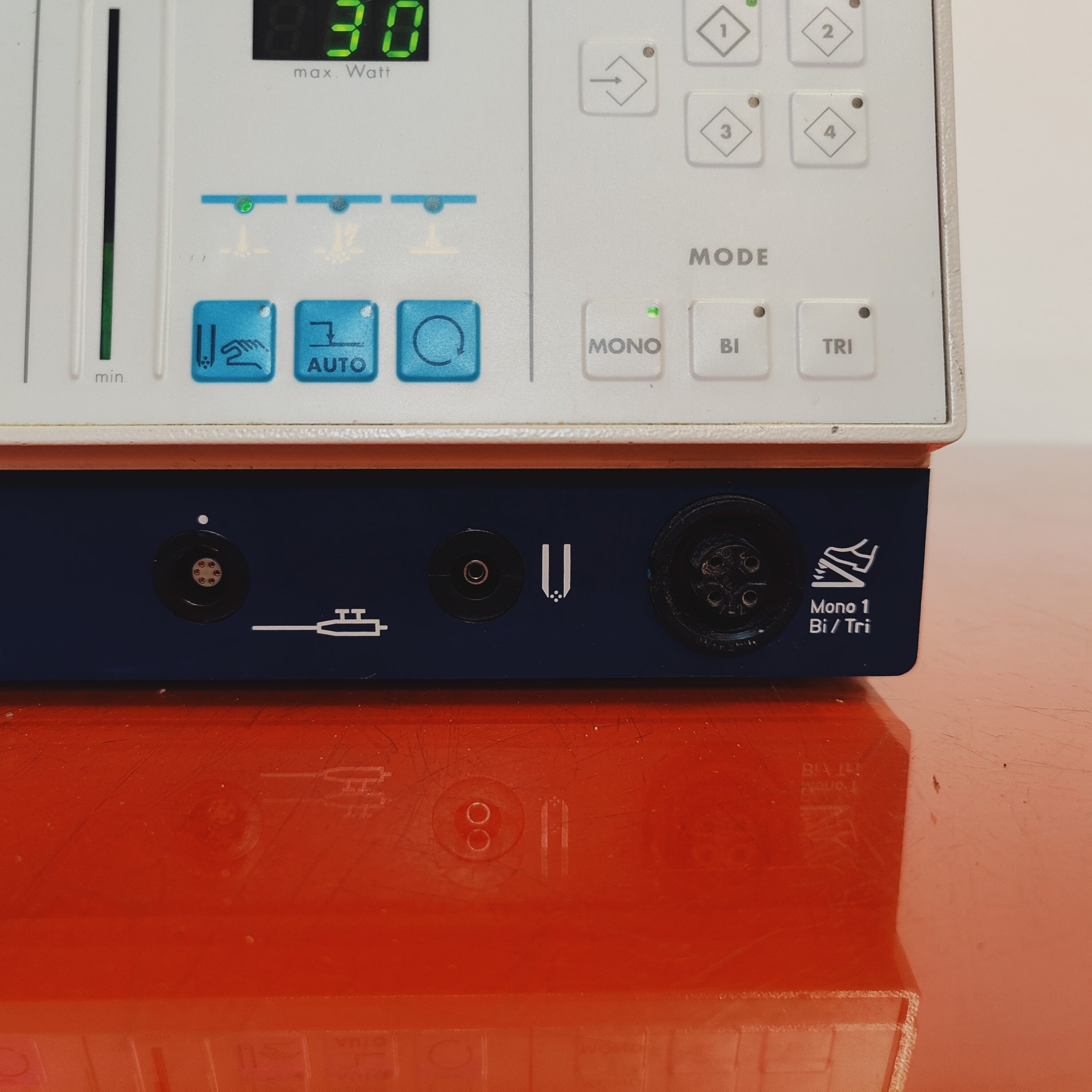 Berchtold Elektrotom 640 HF-Gerät / HF-Chirugiegerät thumbnail 3
