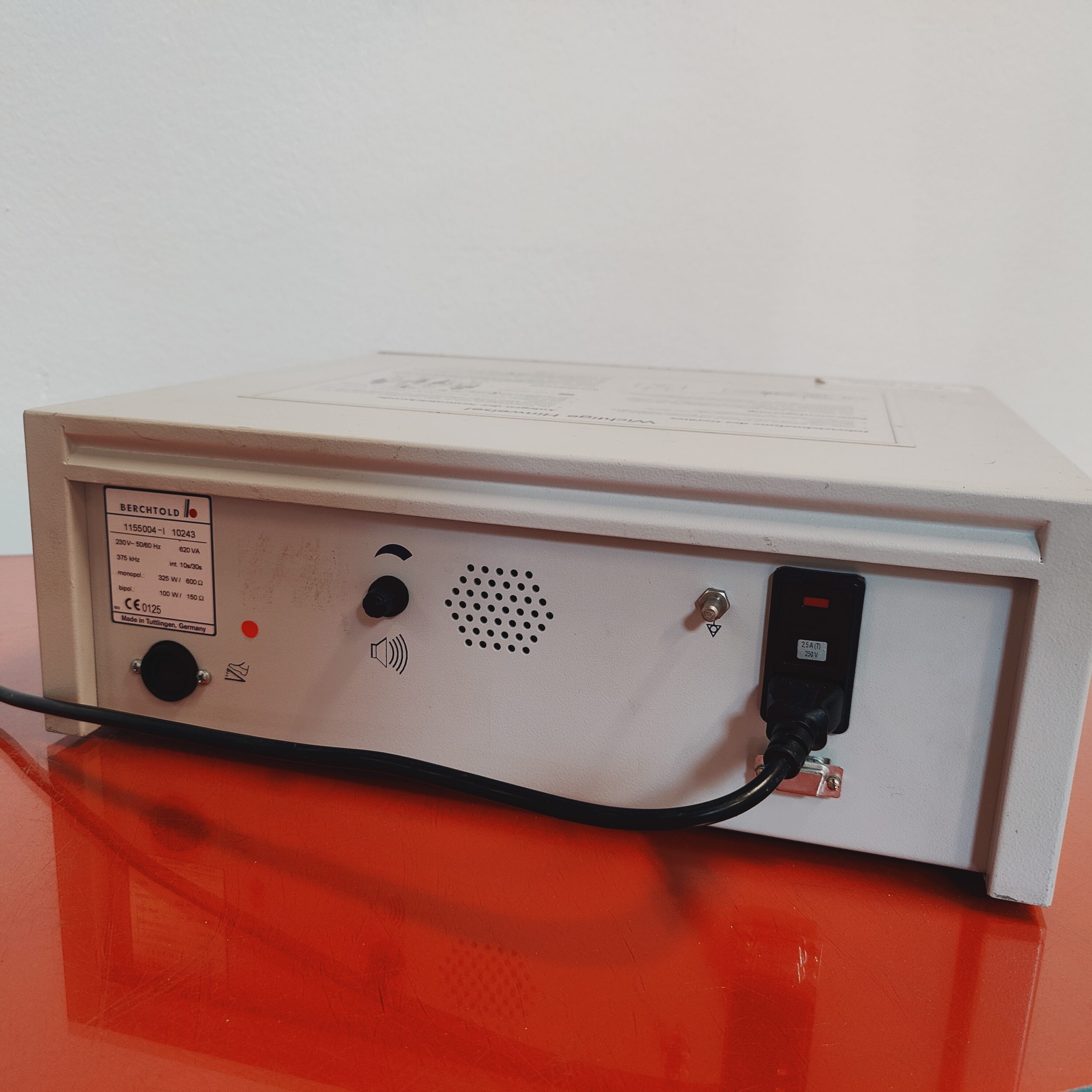 Berchtold Elektrotom 640 HF-Gerät / HF-Chirugiegerät thumbnail 7