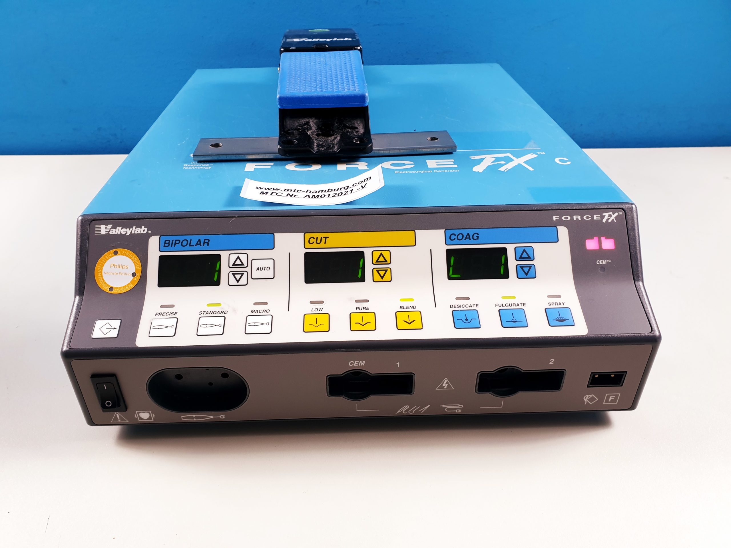 VALLEYLAB Force FX-C FX-8CA Electrosurgical Unit + Fussschalter — image 1 of 8