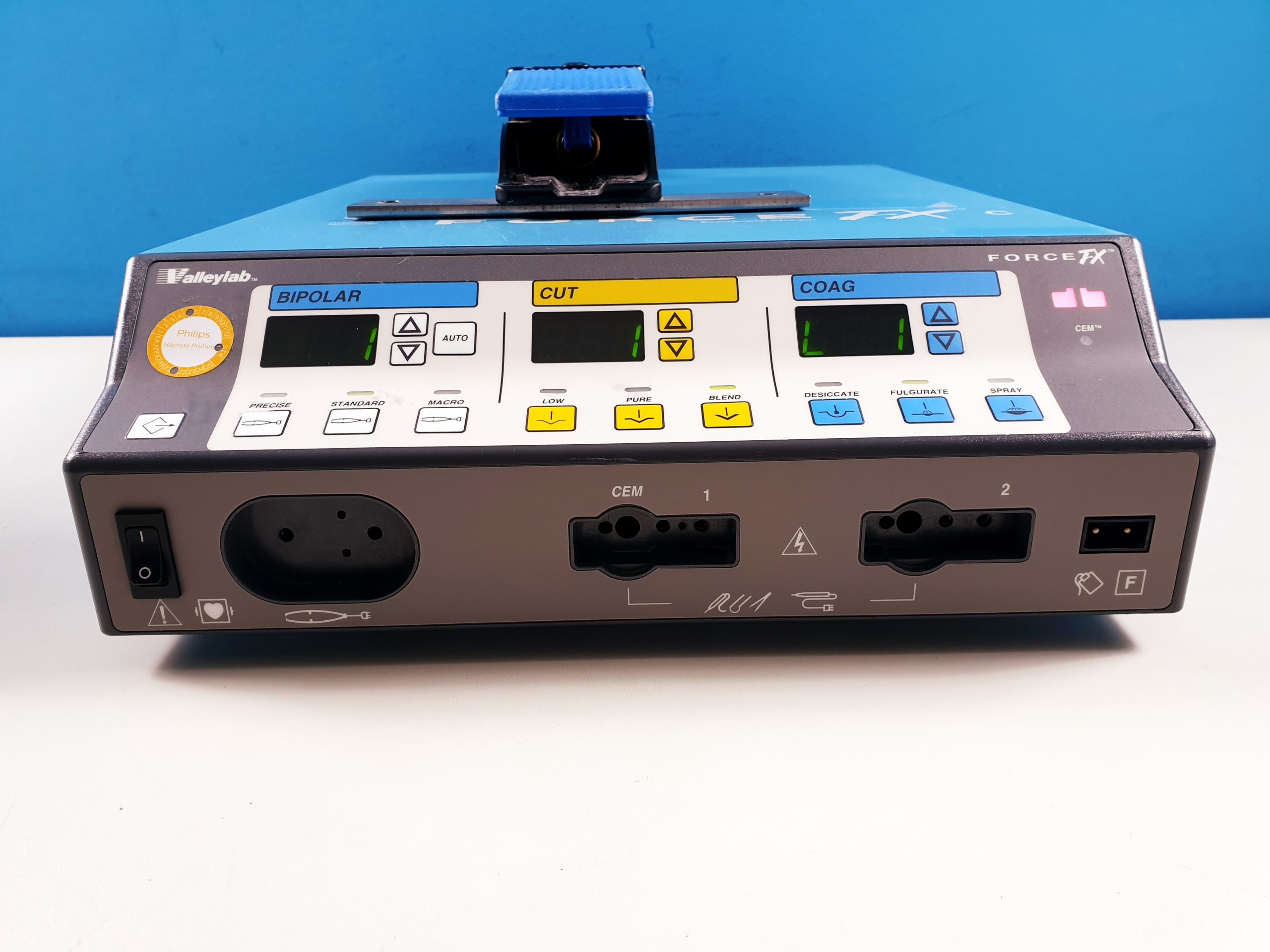 VALLEYLAB Force FX-C FX-8CA Electrosurgical Unit + Fussschalter thumbnail 2