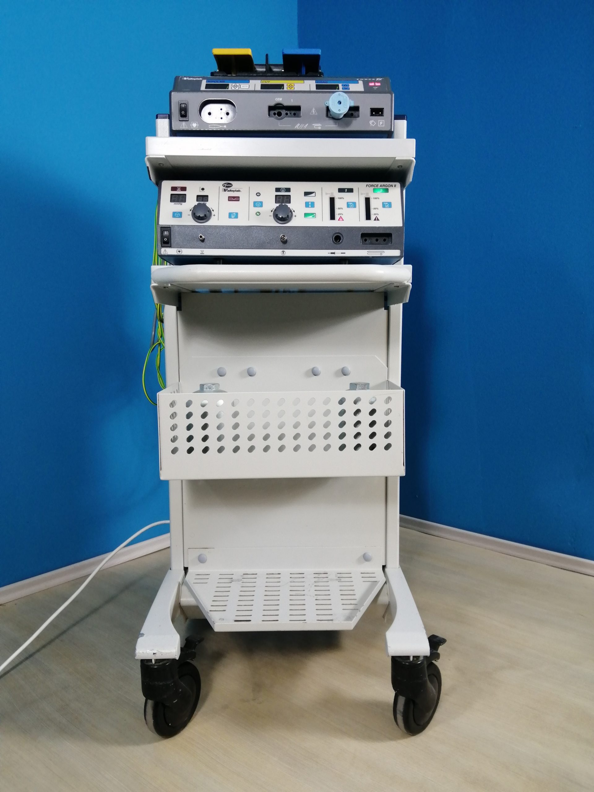 Valleylab Force Fx FX-8A Electrosurgical Generator + Force Argon II ELECTRSURGICAL Generator — image 1 of 4