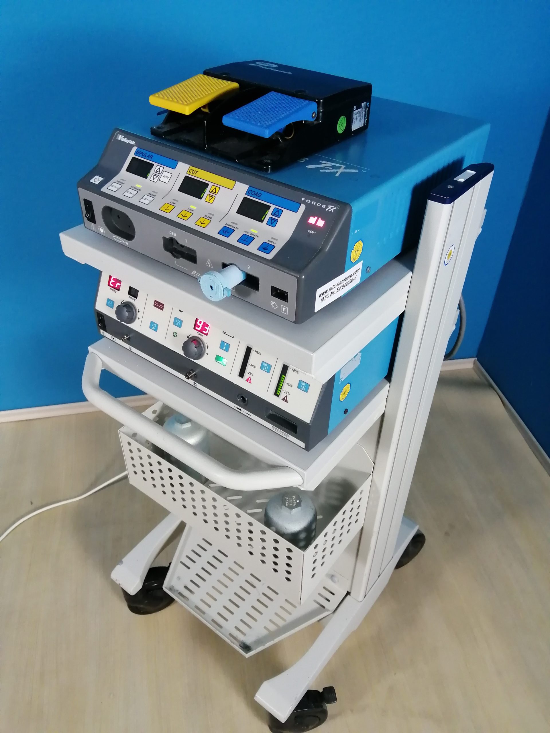 Valleylab Force Fx FX-8A Electrosurgical Generator + Force Argon II ELECTRSURGICAL Generator thumbnail 2