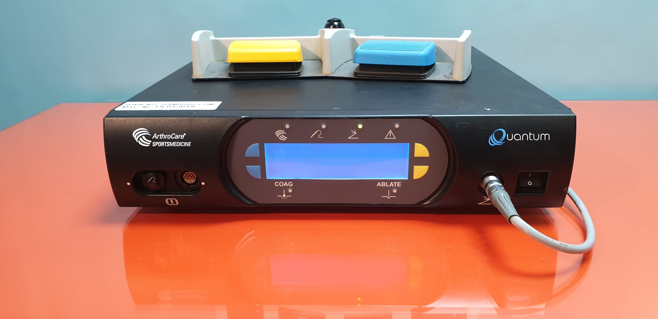 ArthroCare Sportmedizin Quantum RF 12000 mit Fußpedal — image 1 of 9