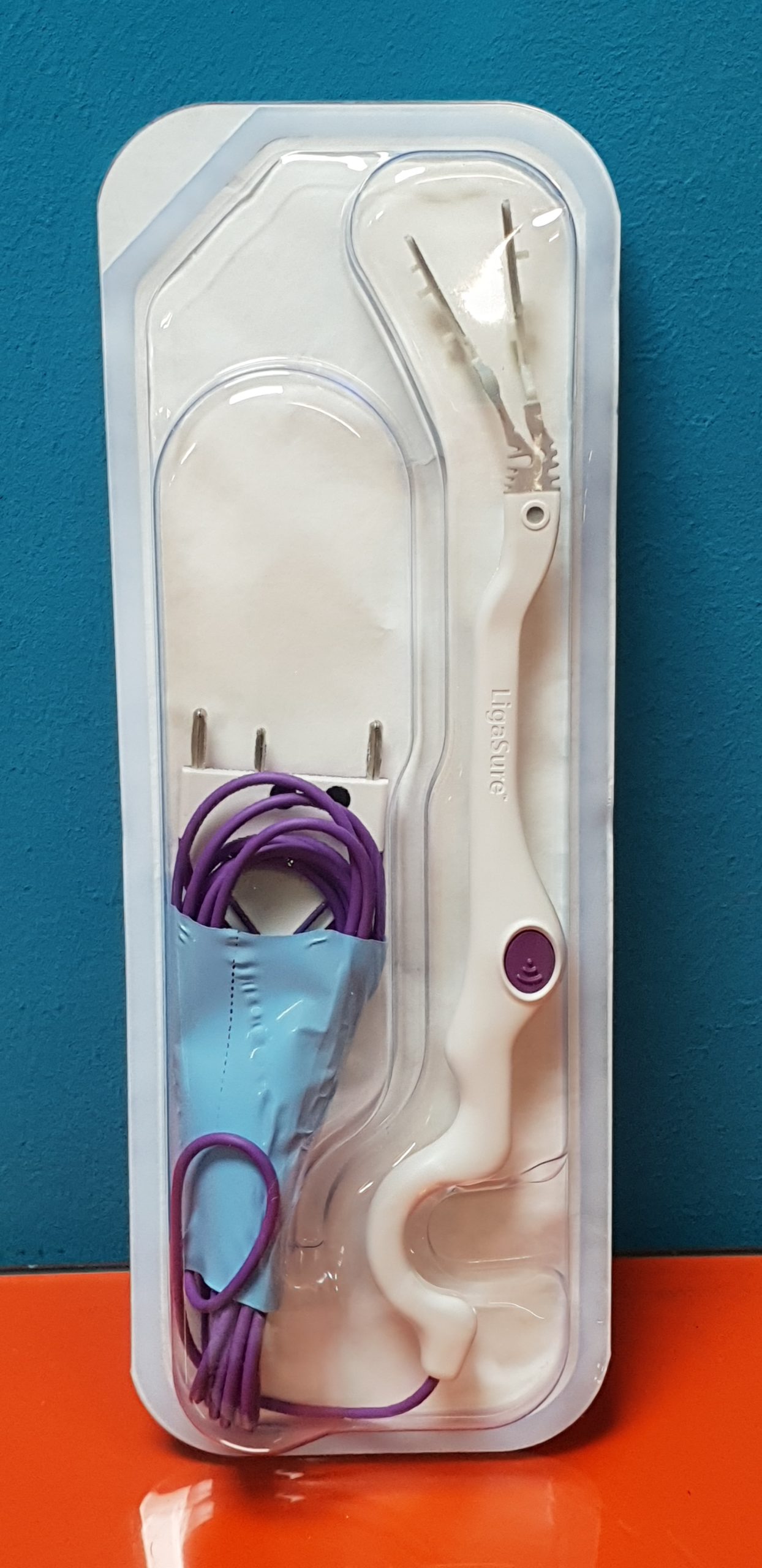 Covidien LS3112 LigaSure Tissue Fusion Electrode Curved Jaw 09/2020 thumbnail 2