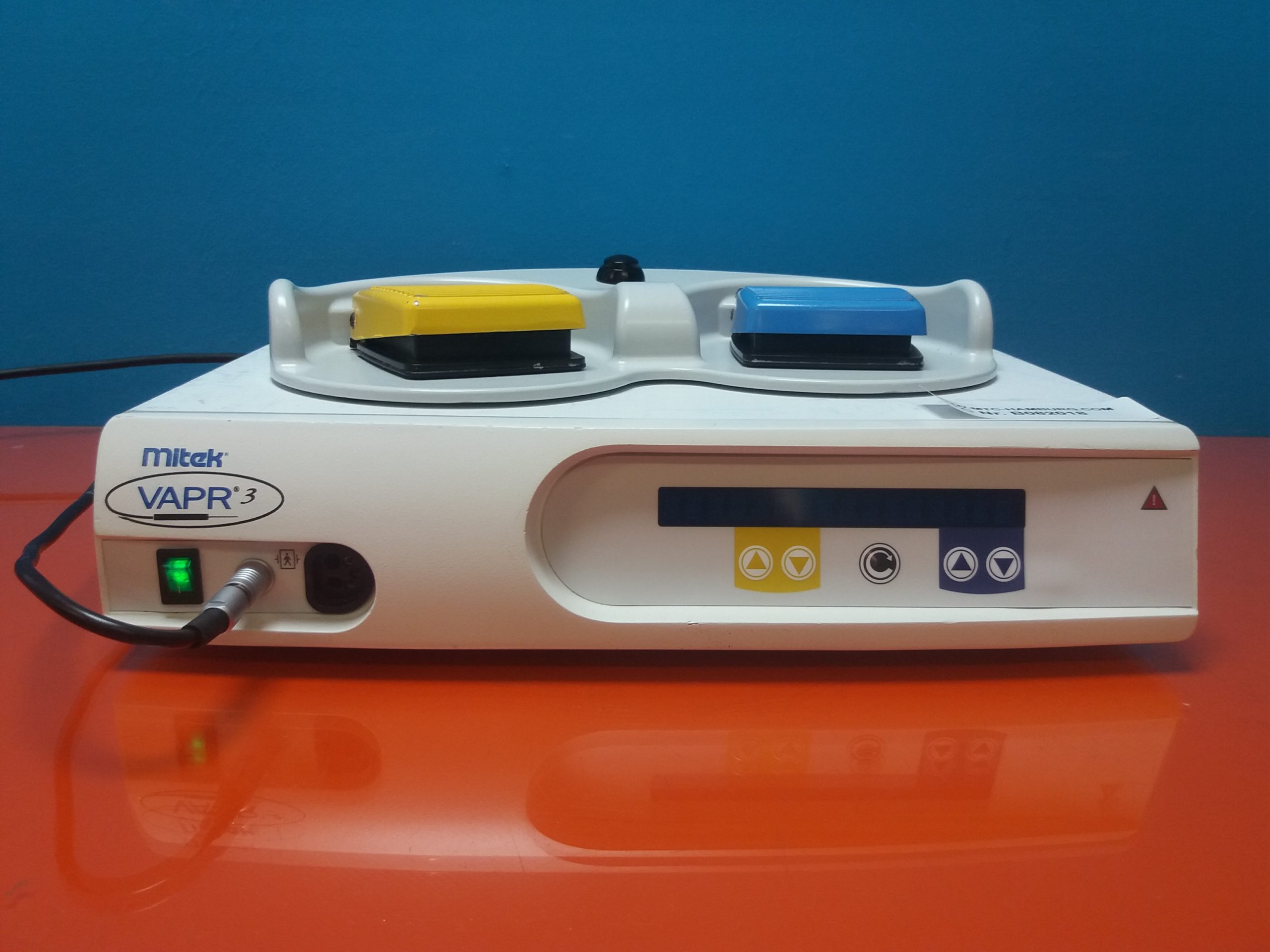 DePuy Mitek VAPR 3 Generator Radiofrequency Electrode System Koagulationsgerät mit Fußschalter — image 1 of 4