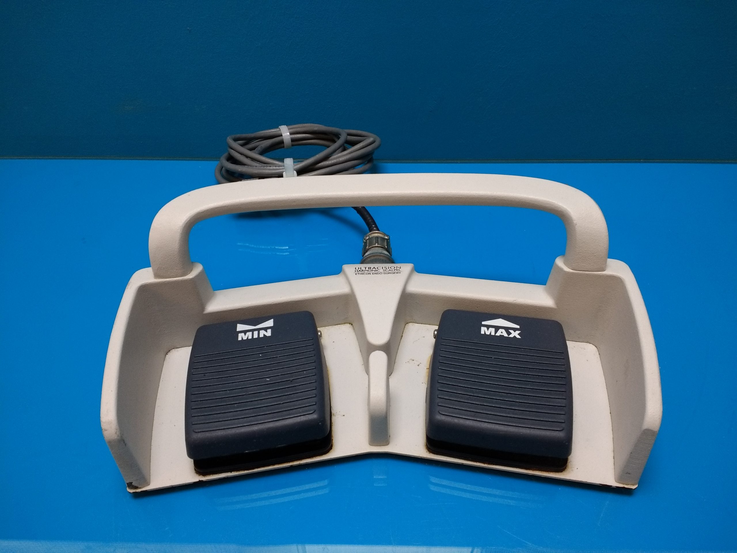 UltraCision Harmonic Scalpel Fußschalter CAT NO 971 — image 1 of 4