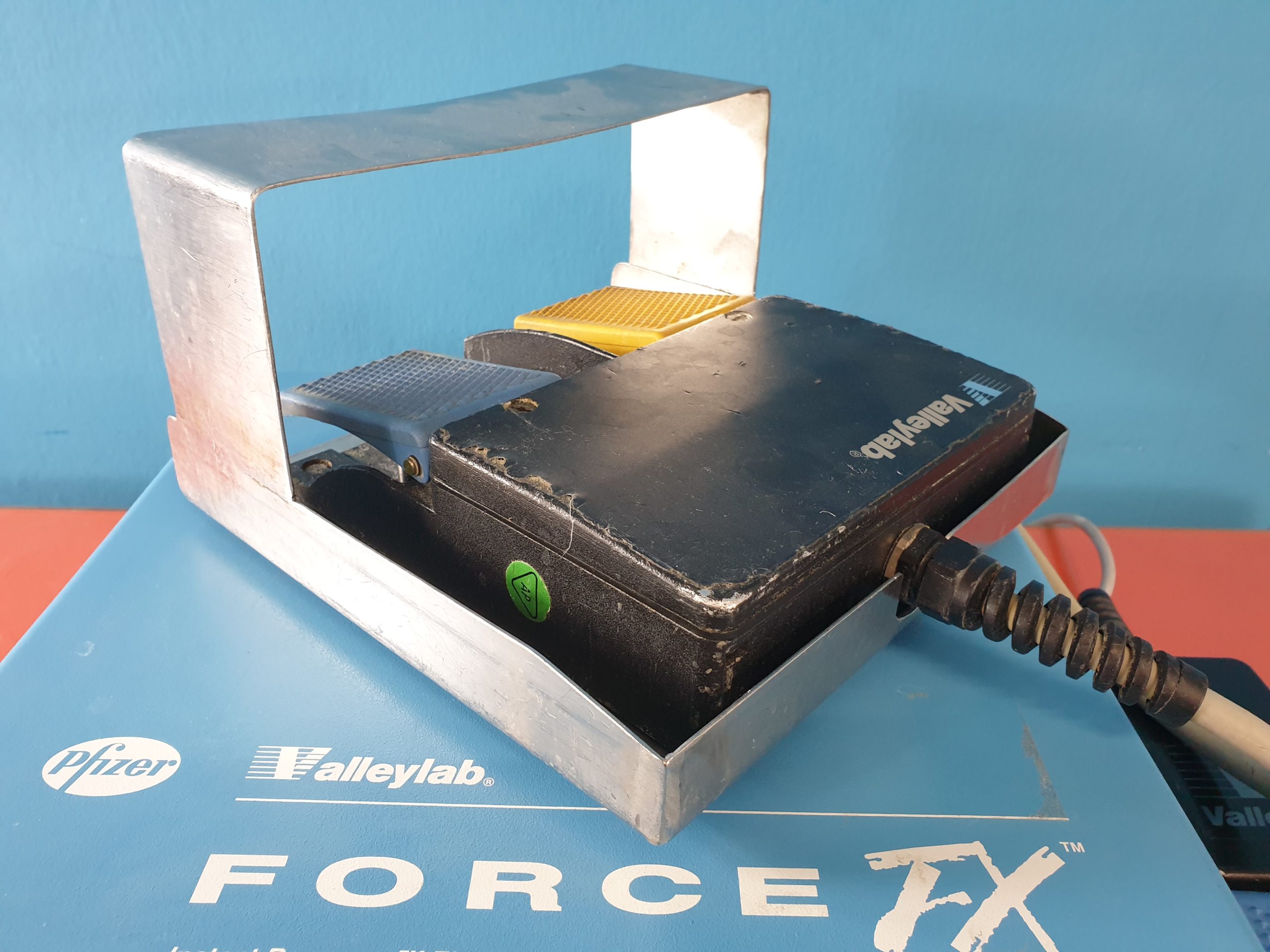Valleylab Force Fx // FX-8 Electrosurgical Generator thumbnail 4