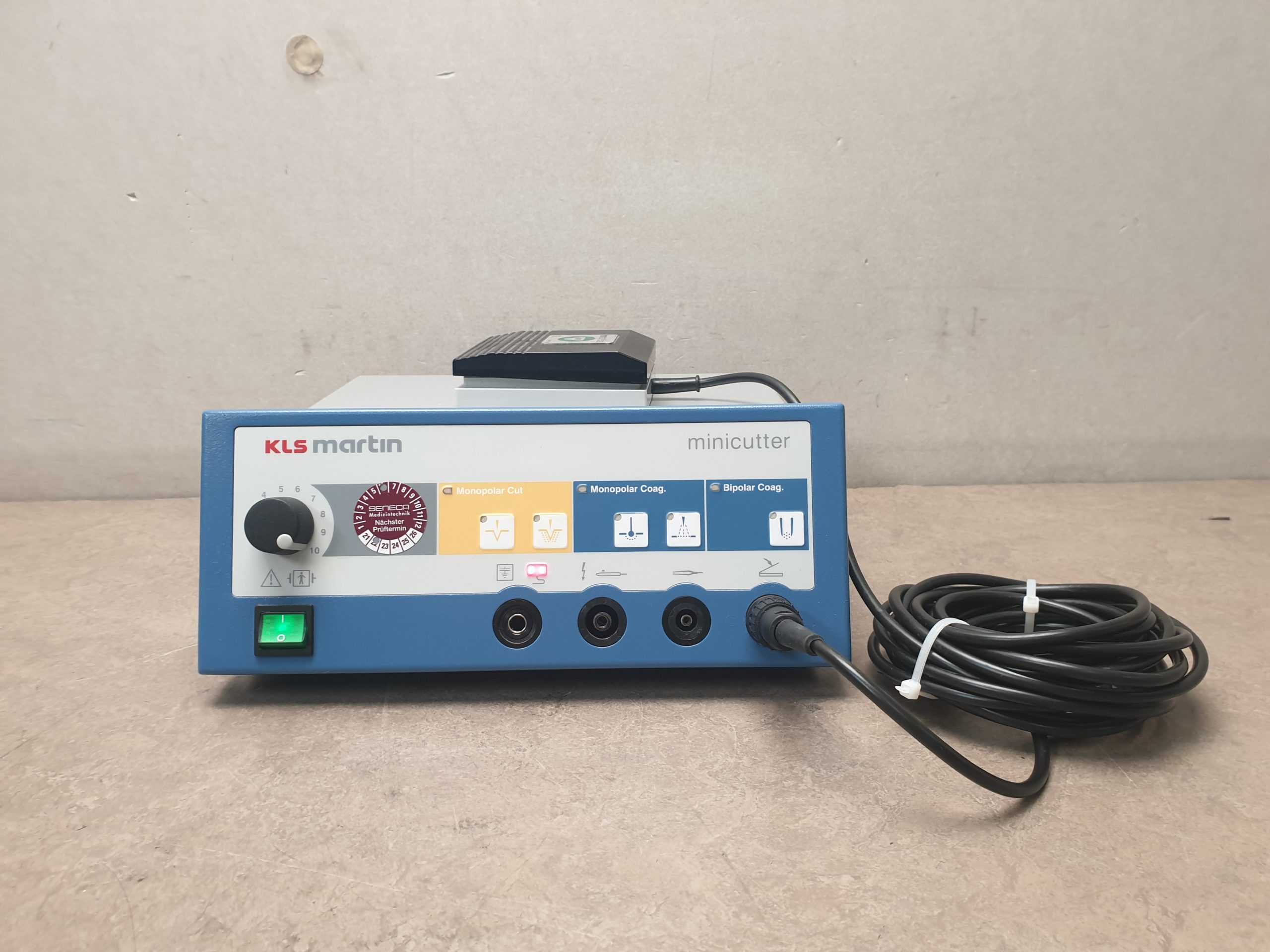 KLS Martin MMC80 minicutter mono- und Bipolar HF -Gerät – mit Fusschalter thumbnail 2