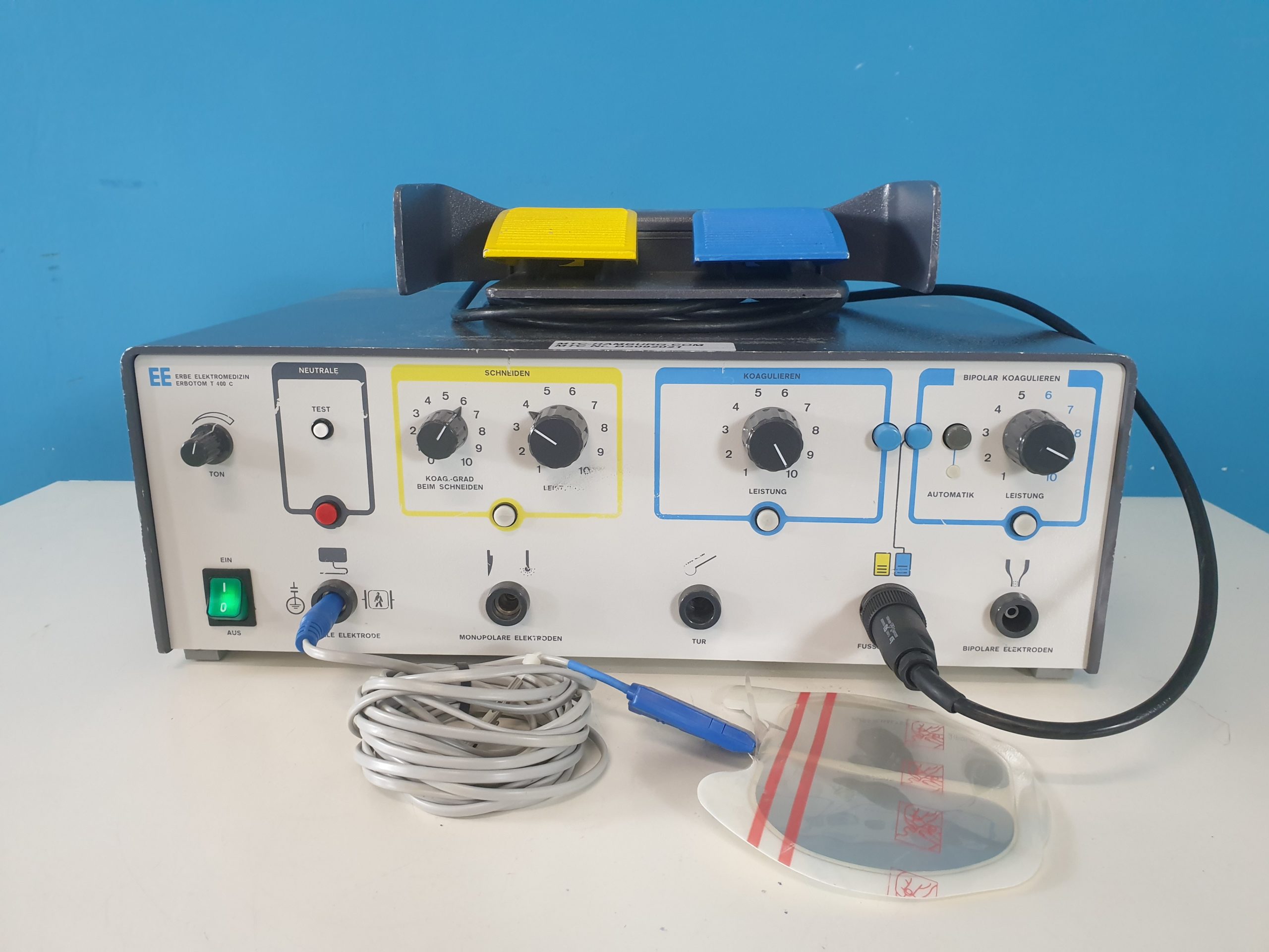Erbe Elektromedizin Erbotom T400 C //Erbe Fußschalter Fußpedal T Serie — image 1 of 5