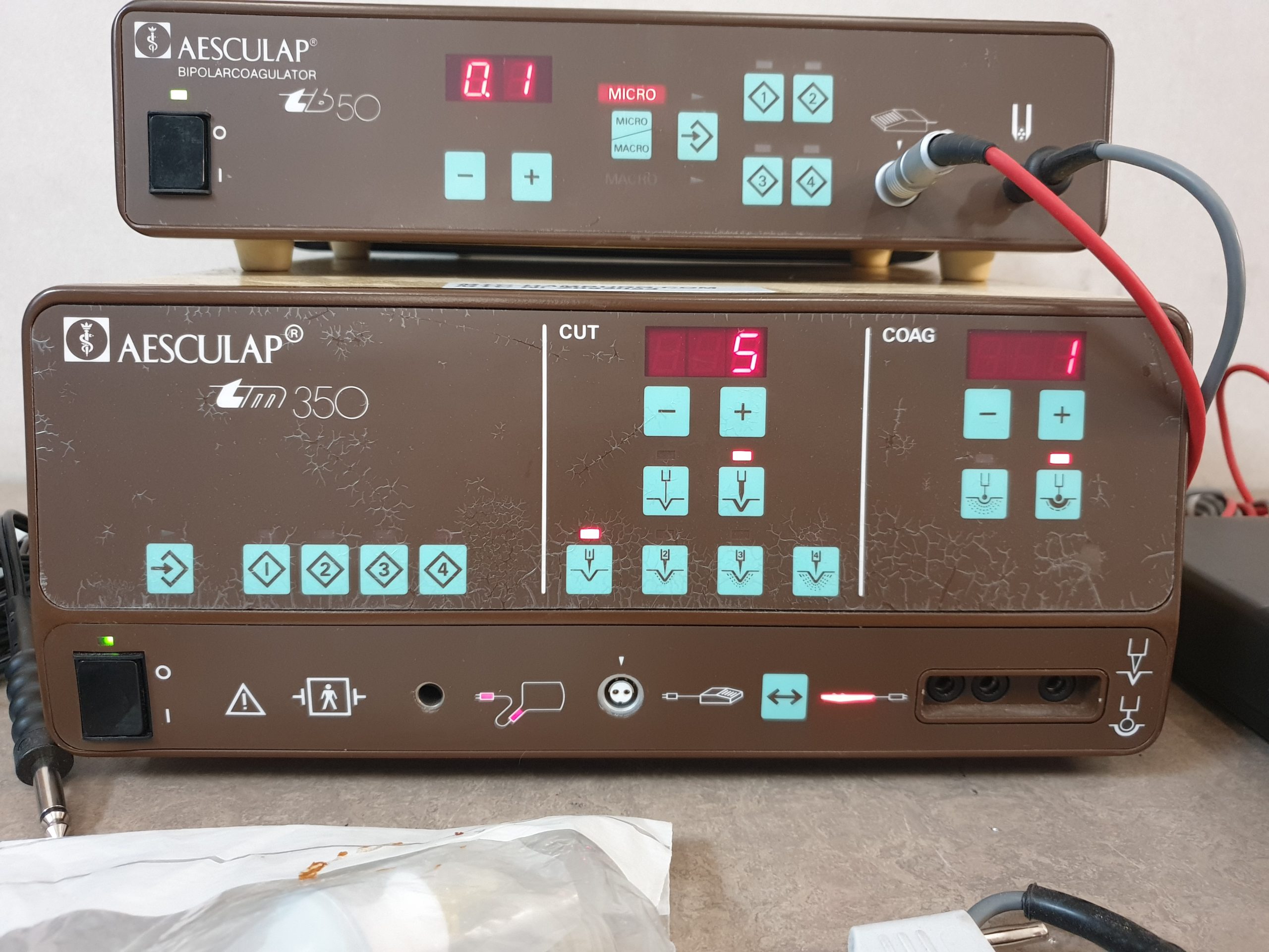 Aesculap tm 350 TM350 + Aesculap TB50 Bipolarkoagulator mit Zubehör — image 1 of 11