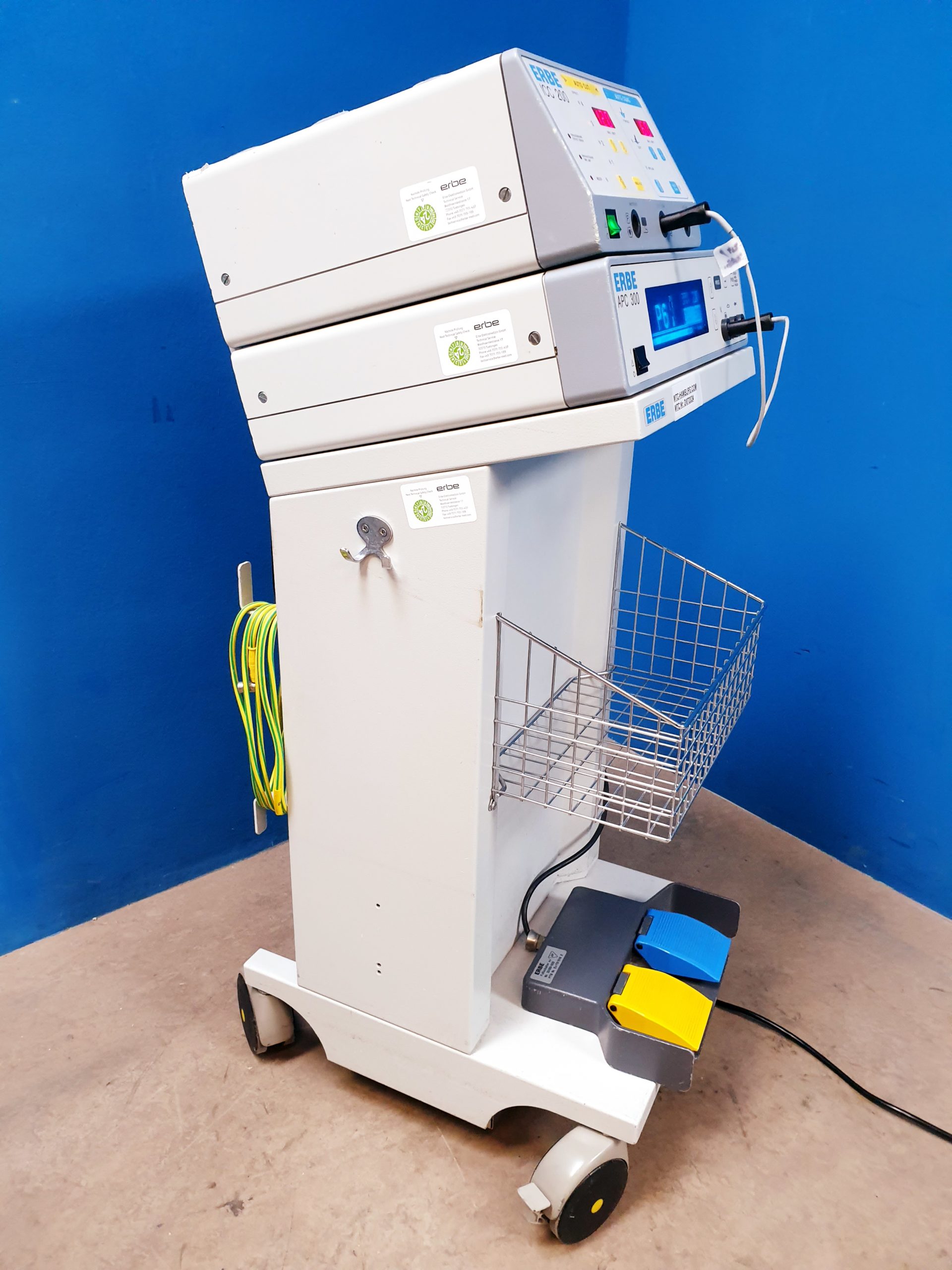 Erbe ICC 200 – ICC200 HF Gerät mit Fußschalter, Fahrgestell und APC 300 Modul thumbnail 2