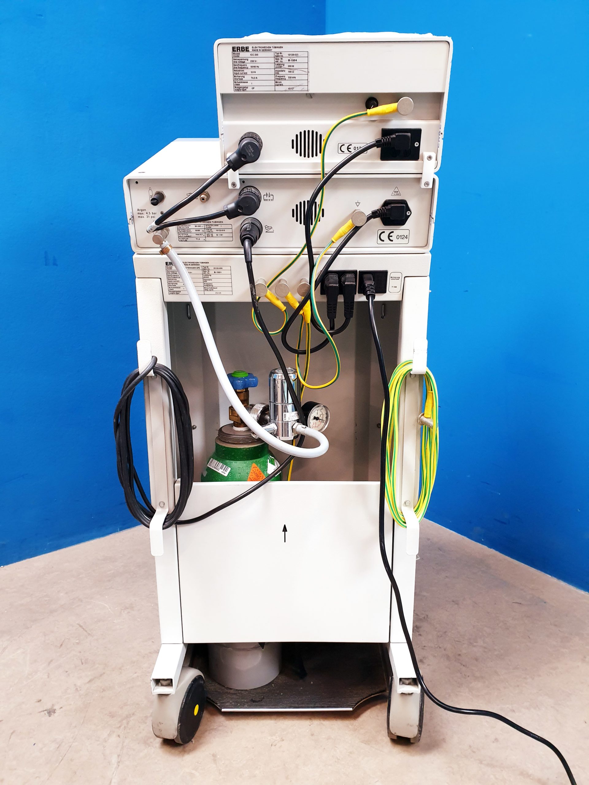 Erbe ICC 200 – ICC200 HF Gerät mit Fußschalter, Fahrgestell und APC 300 Modul thumbnail 3