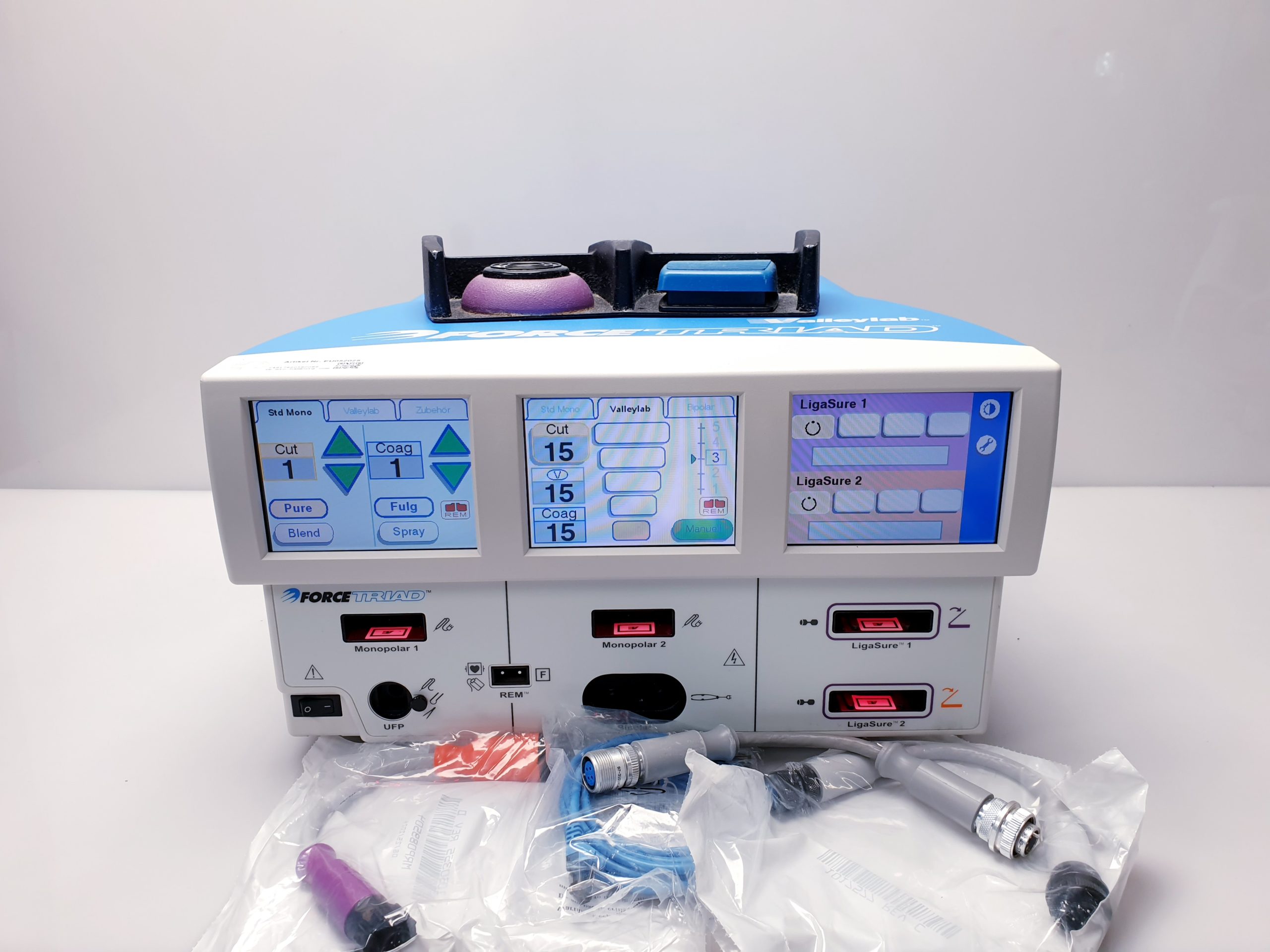 Valleylab Force Triad HF Gerät mit Fusspedal – — image 1 of 18