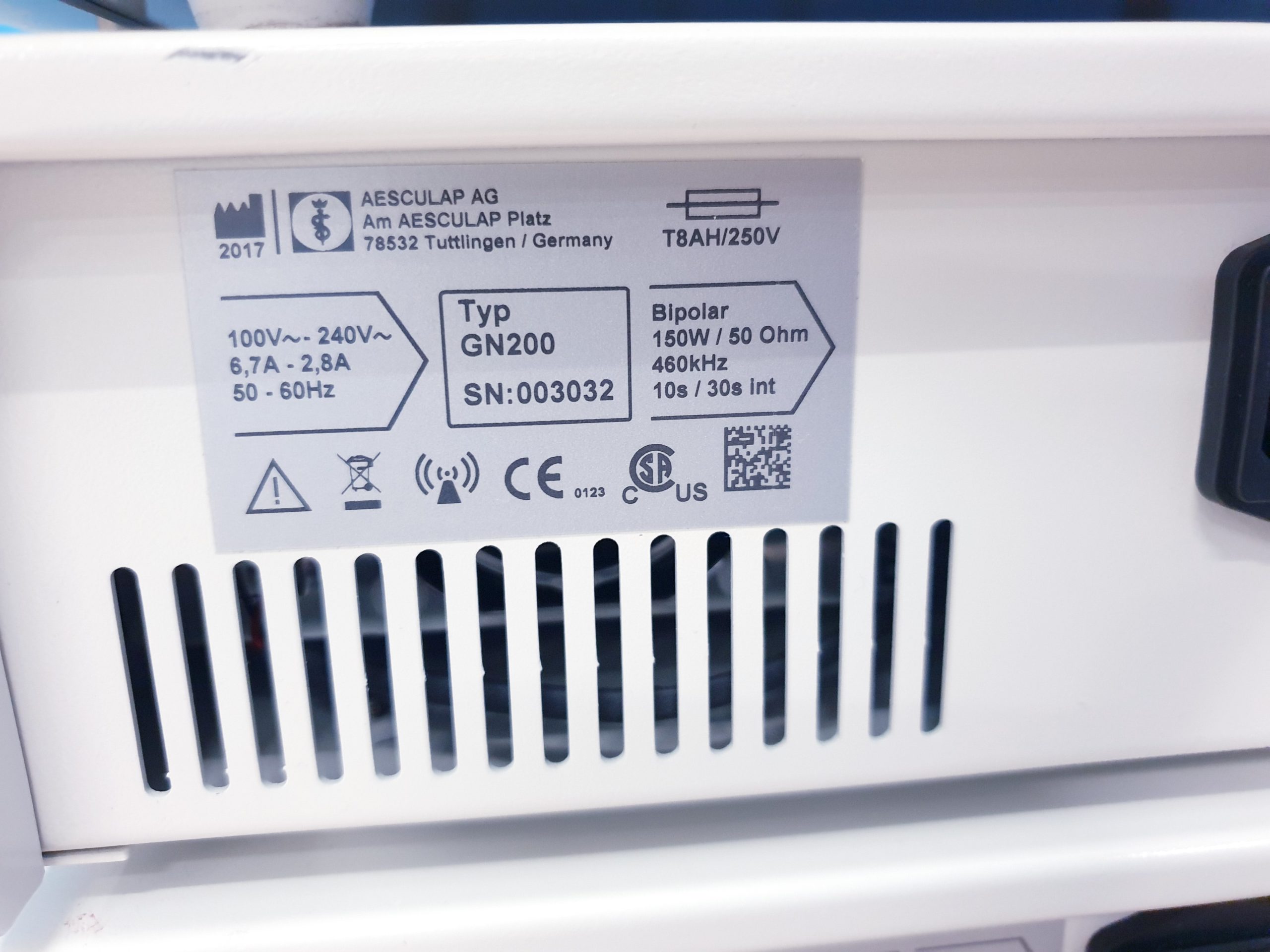 Aesculap GN200 GN 200 Lektrafuse RF Generator HF Generator Bipolar ESU Electrosurgical thumbnail 10