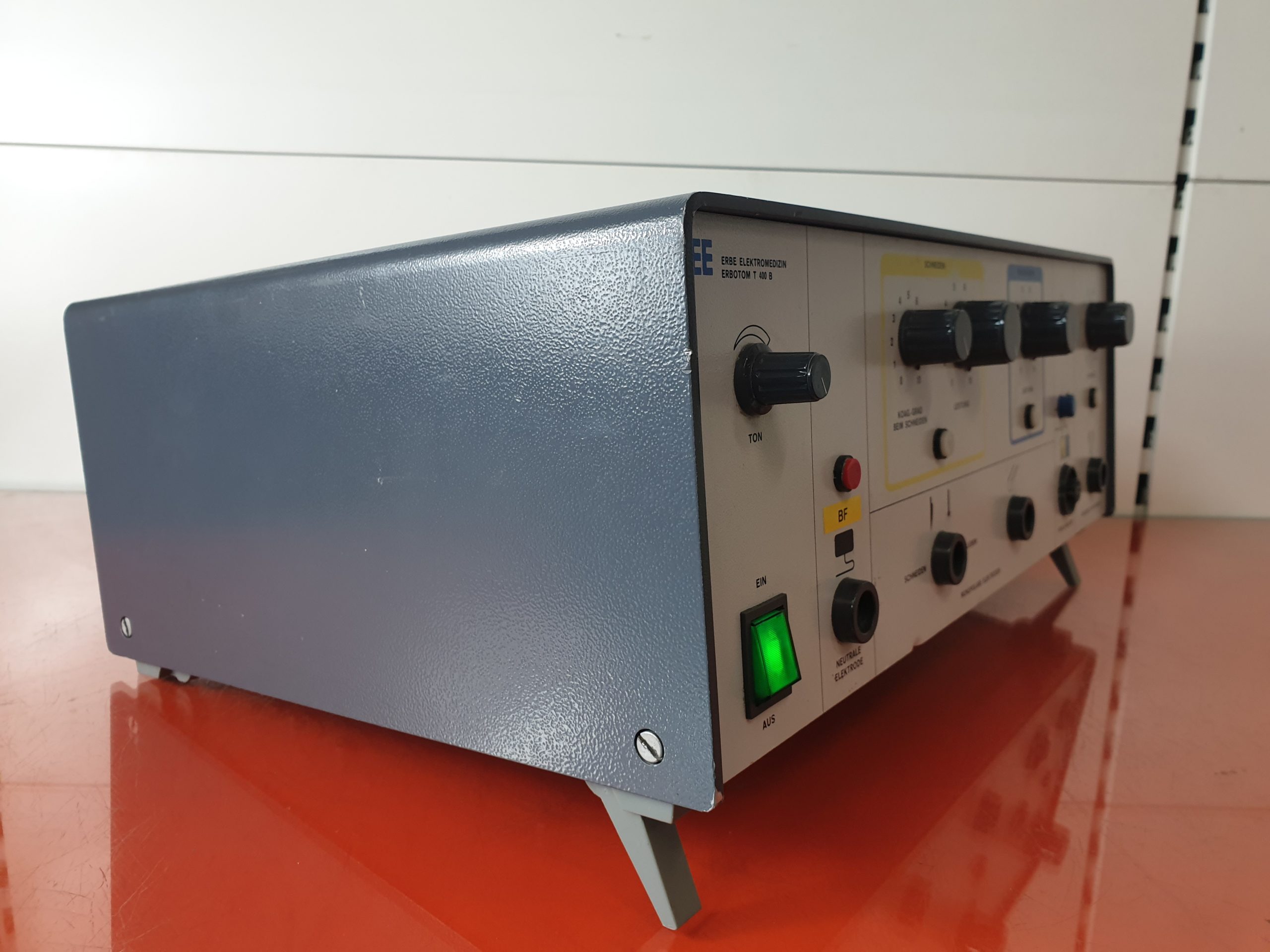 Erbe Elektromedizin Erbotom T400 B // T400 B / HF-Gerät thumbnail 2