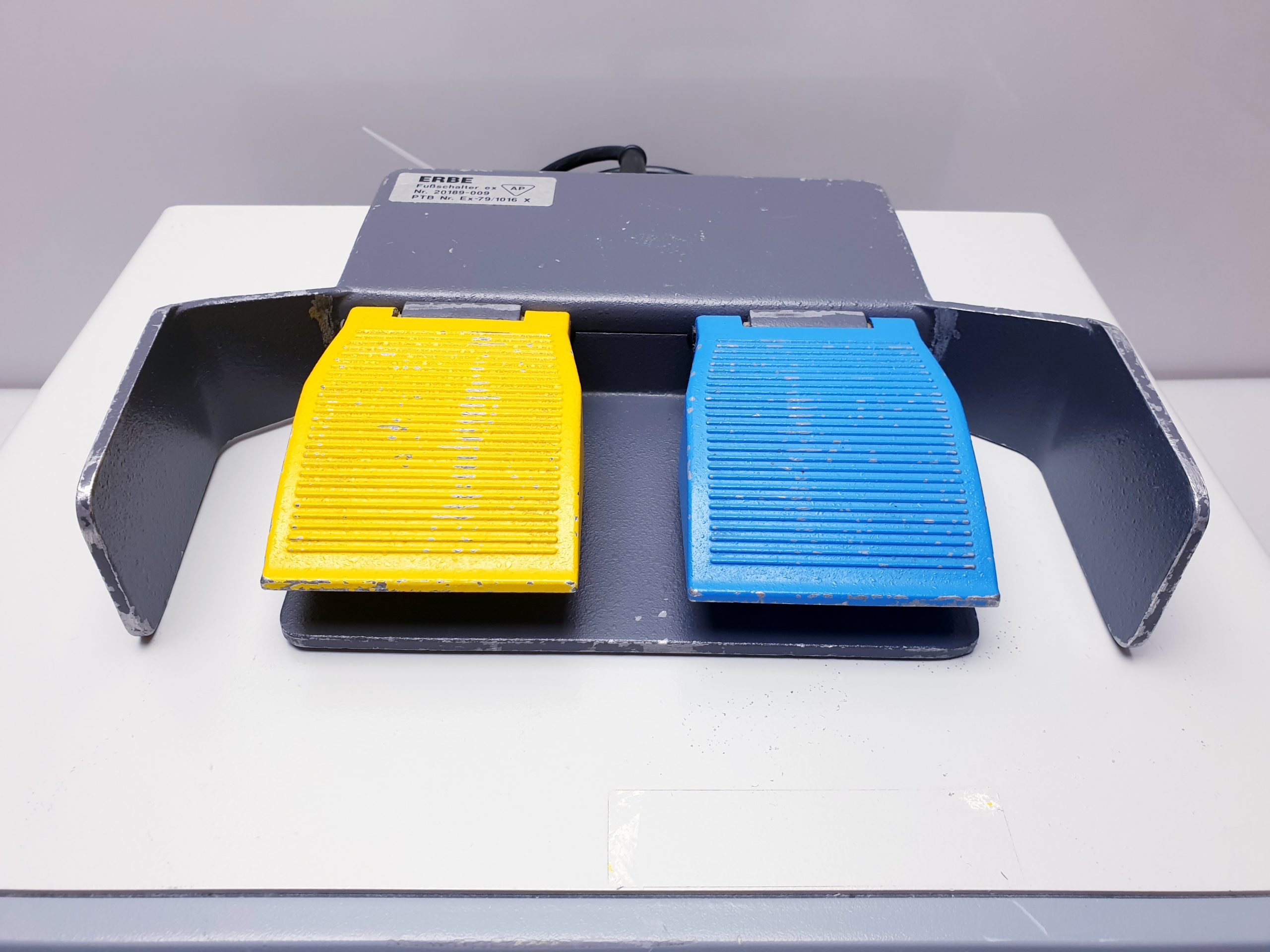 ERBE ICC 350 // ICC350 E-Serie HF-Chirurgiegerät 300 Watt Leistung — image 1 of 10