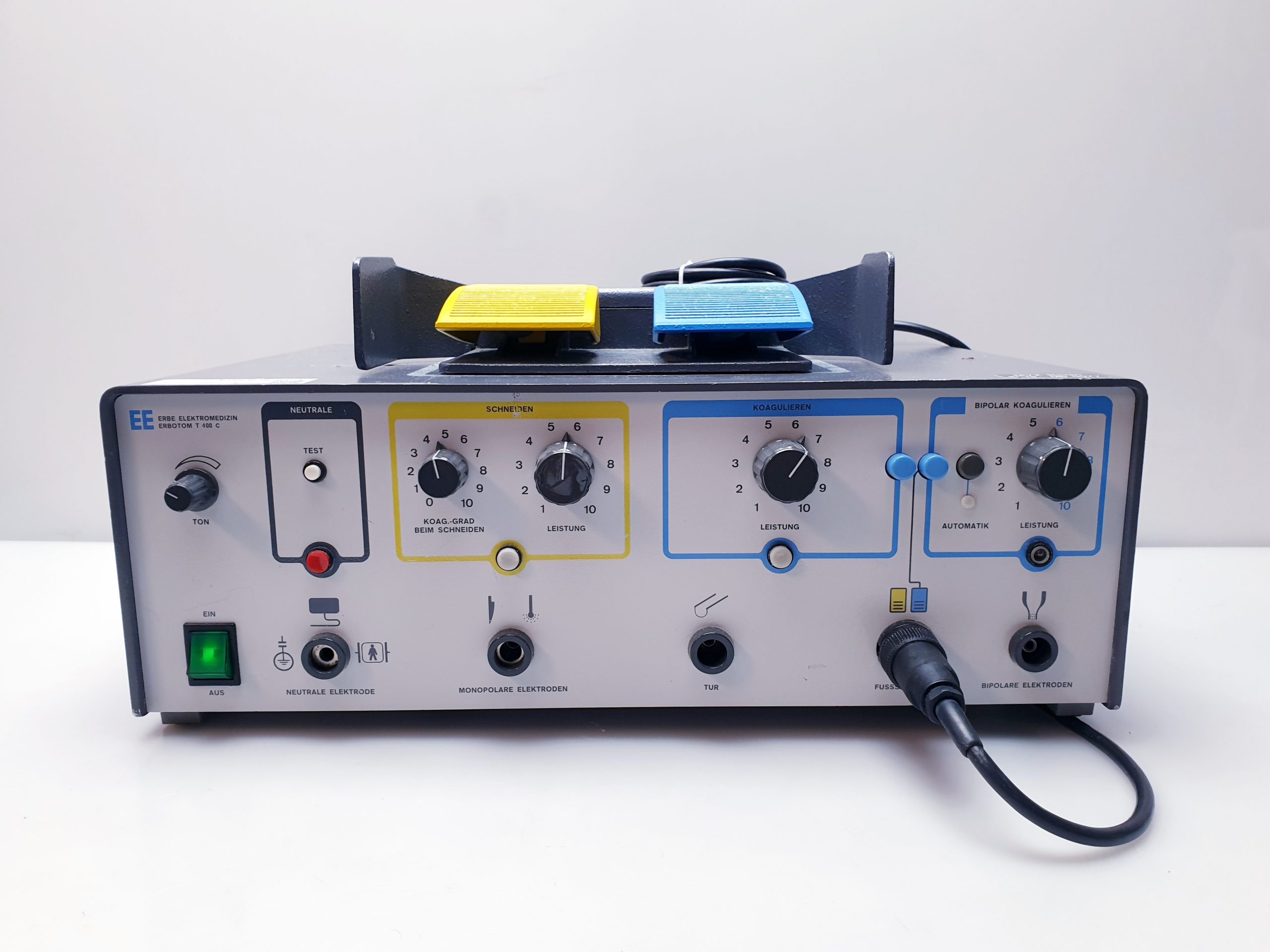 Erbe Elektromedizin Erbotom T400 C mit Fußpedal thumbnail 2