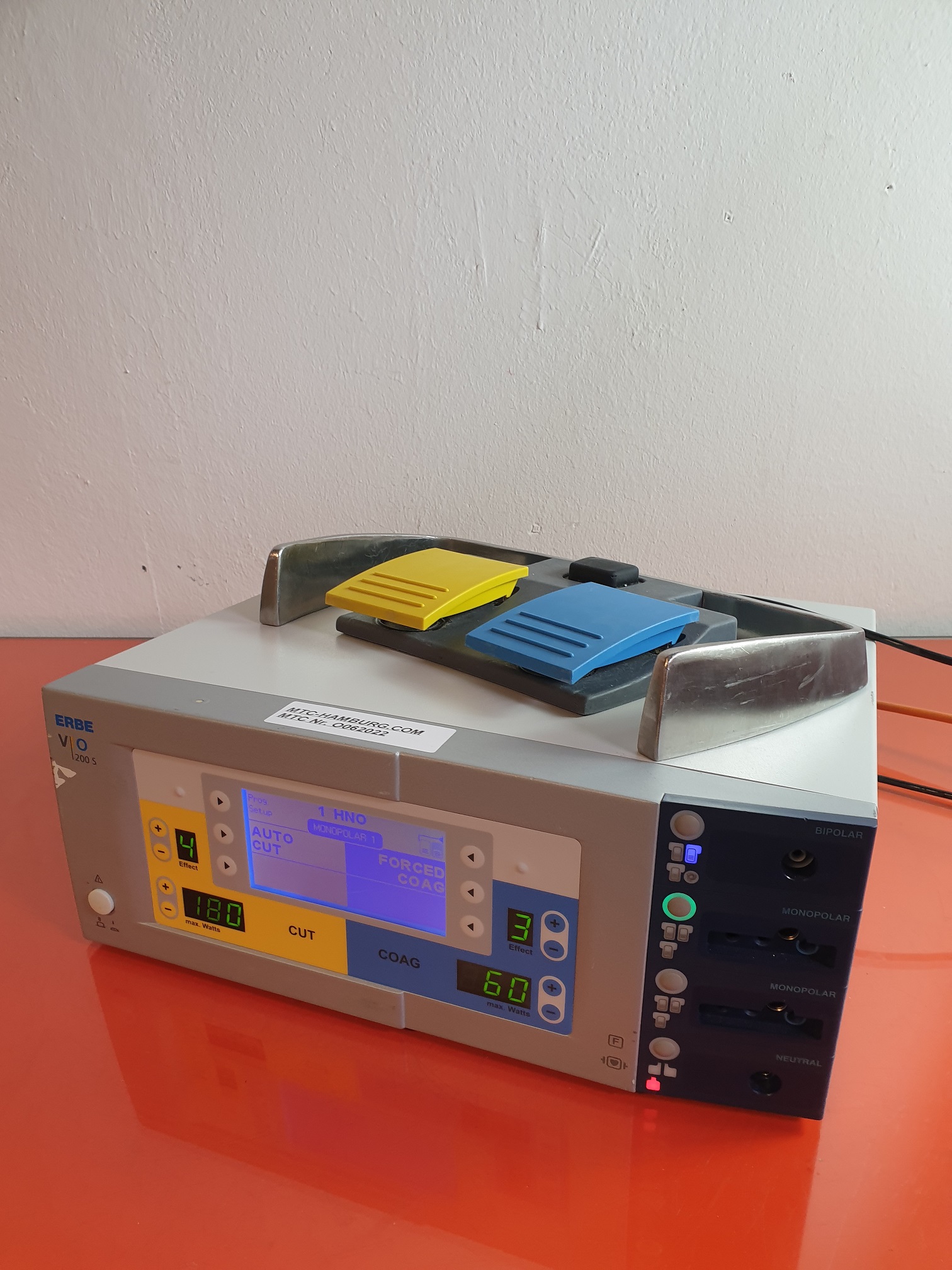 Erbe VIO 200 S // 200S // VIO200S Hf Gerät Hochfrequenz-Chirurgiegerät — image 1 of 9