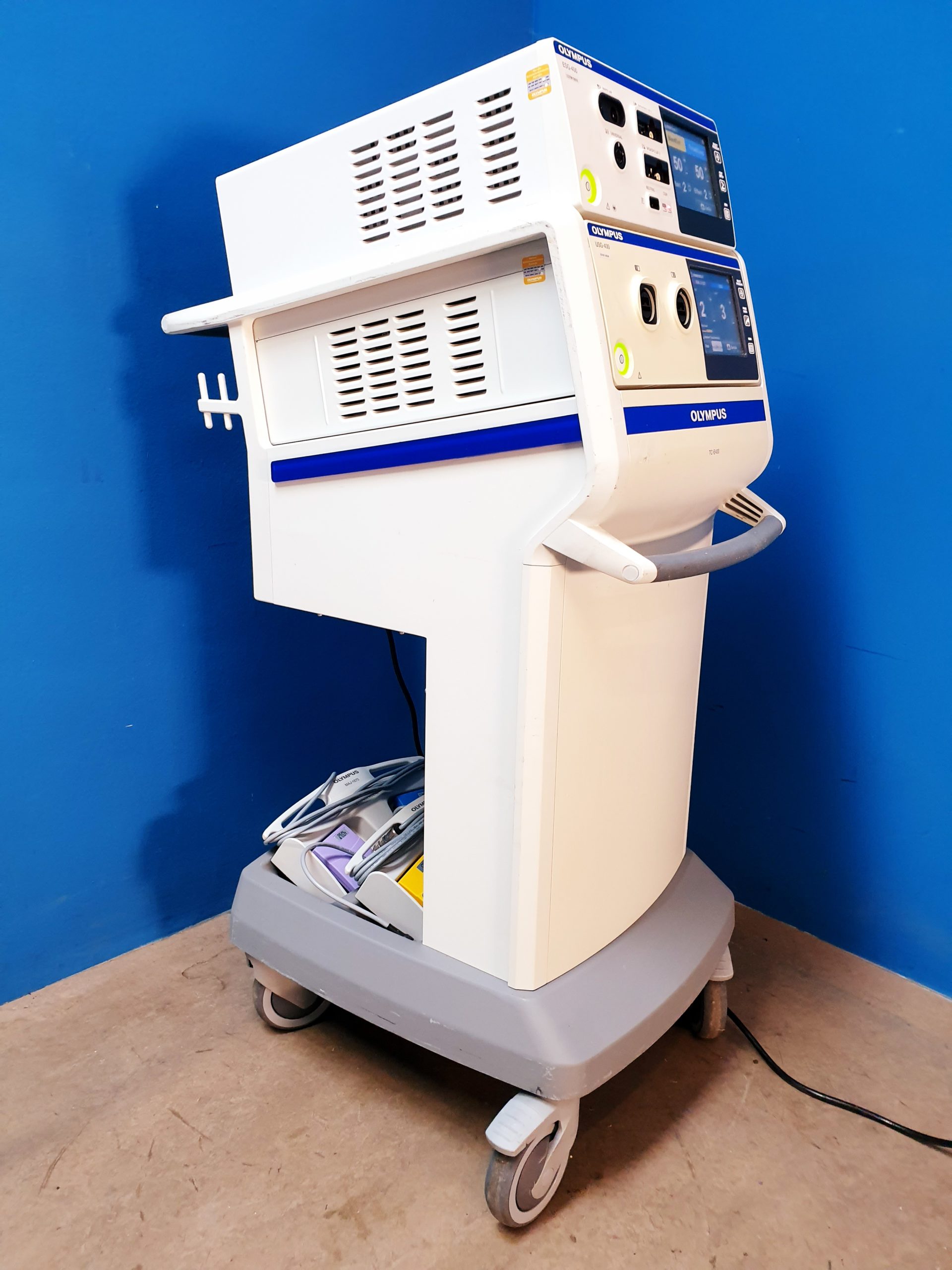 Olympus USG-400 // USG400 Ultraschall Generator ESG-400 // ESG400 HF-Generator TC-E400 Cart thumbnail 4