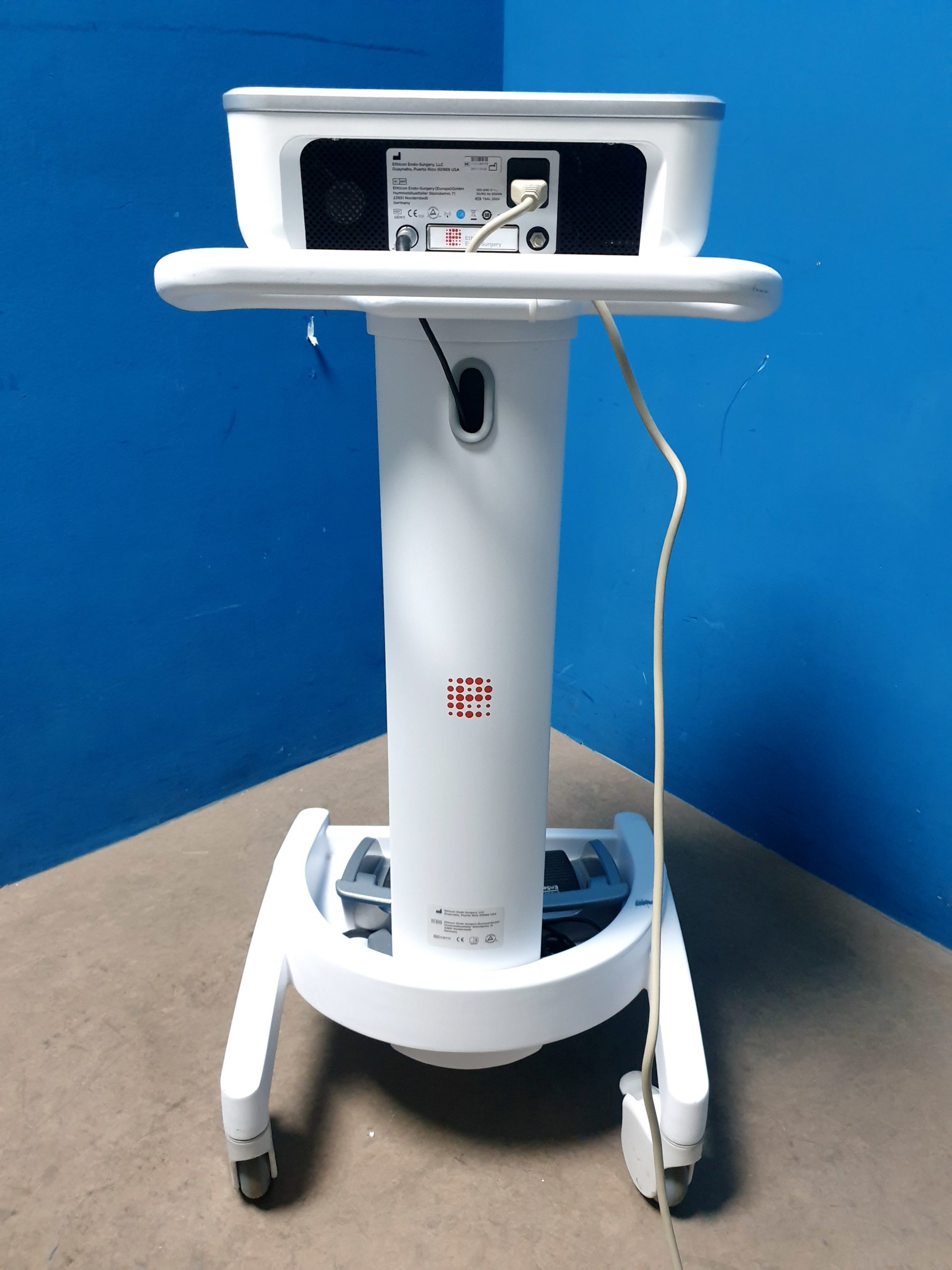 Ethicon GEN11 GEN 11 HF-Chirurgie Einheit thumbnail 2