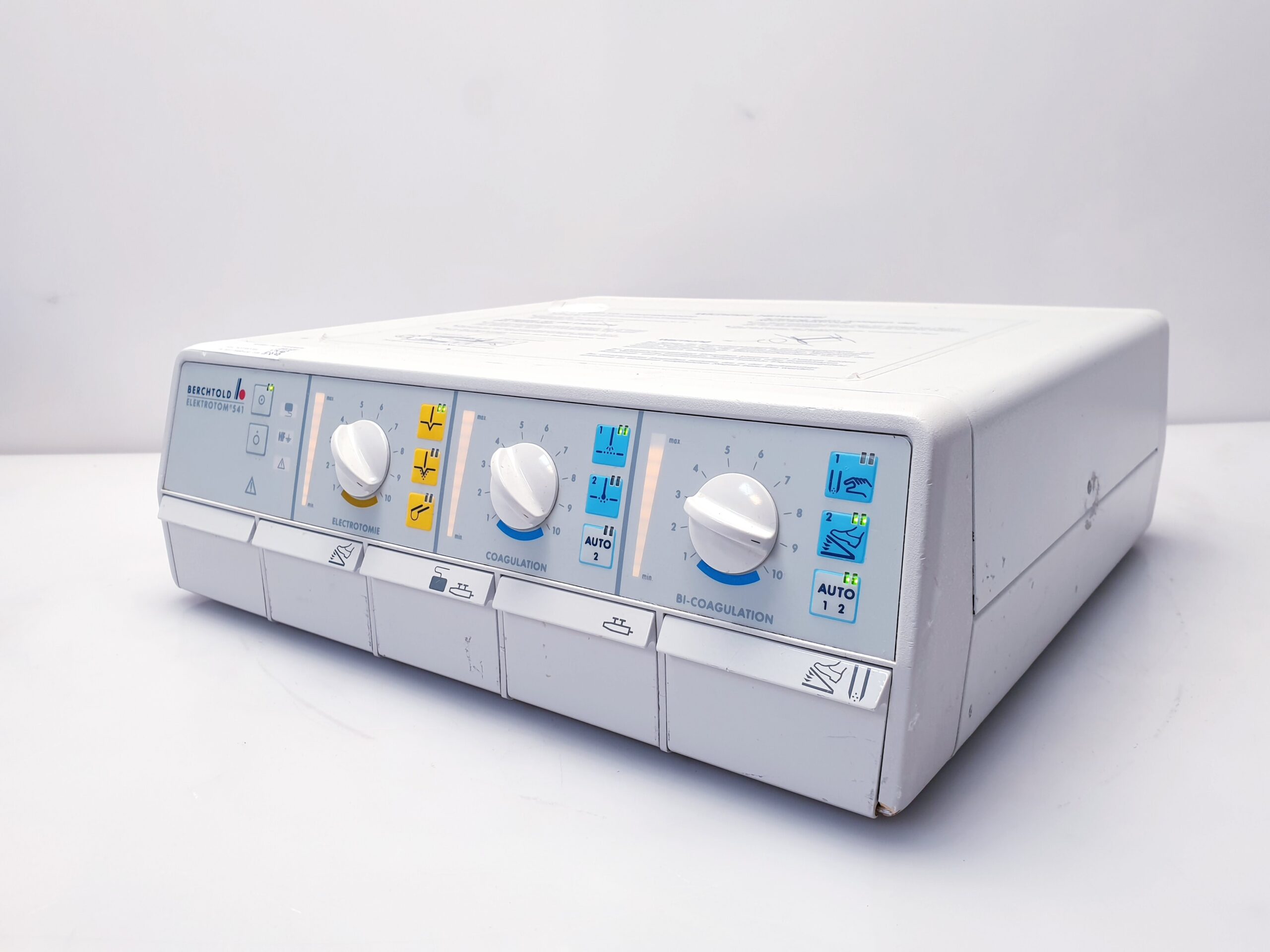 BERCHTOLD Elektrotom 541 (Version 1086) Electrosurgical Unit — image 1 of 12