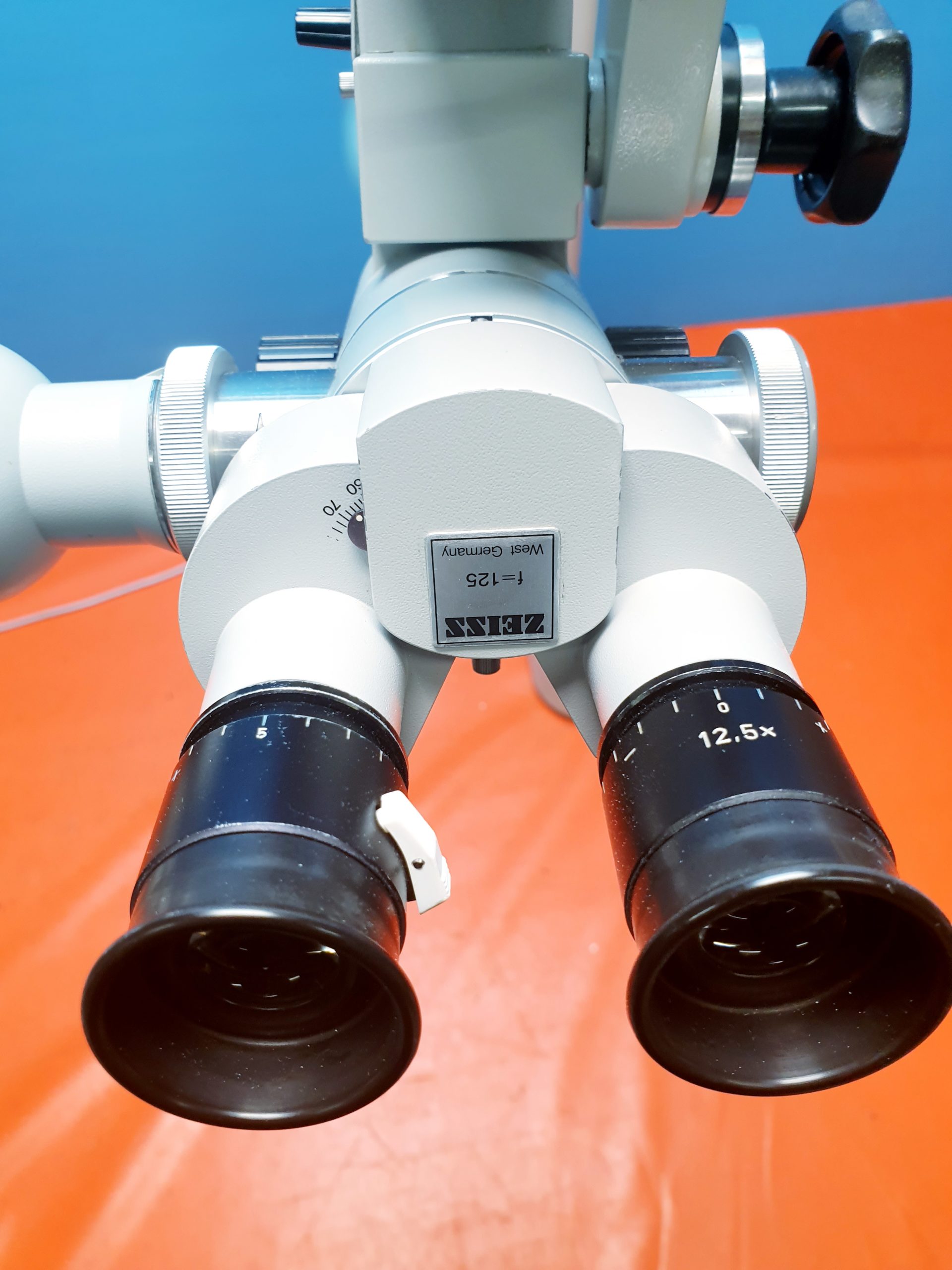 Zeiss OPMI9 // OPMI 9 Mikroskop auf Fahrbarem Stativ SO f 200 f=125 thumbnail 5