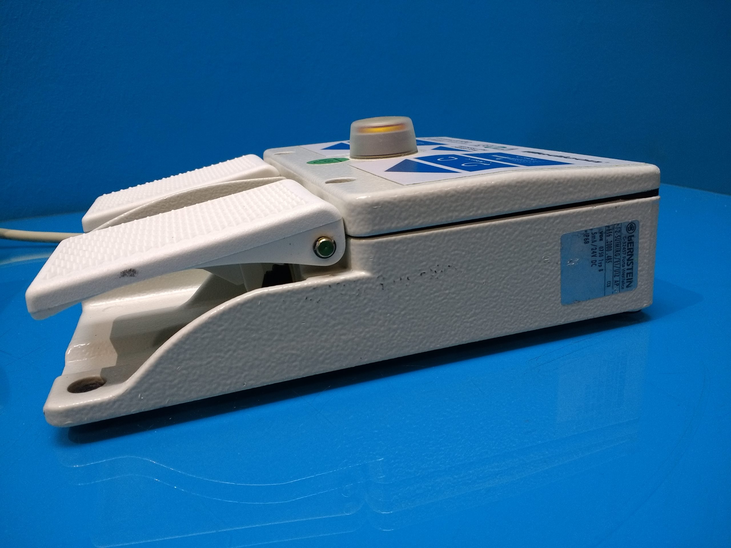 Medicon Servotronic EC 100 mit Fußschalter mit Zubehör thumbnail 4
