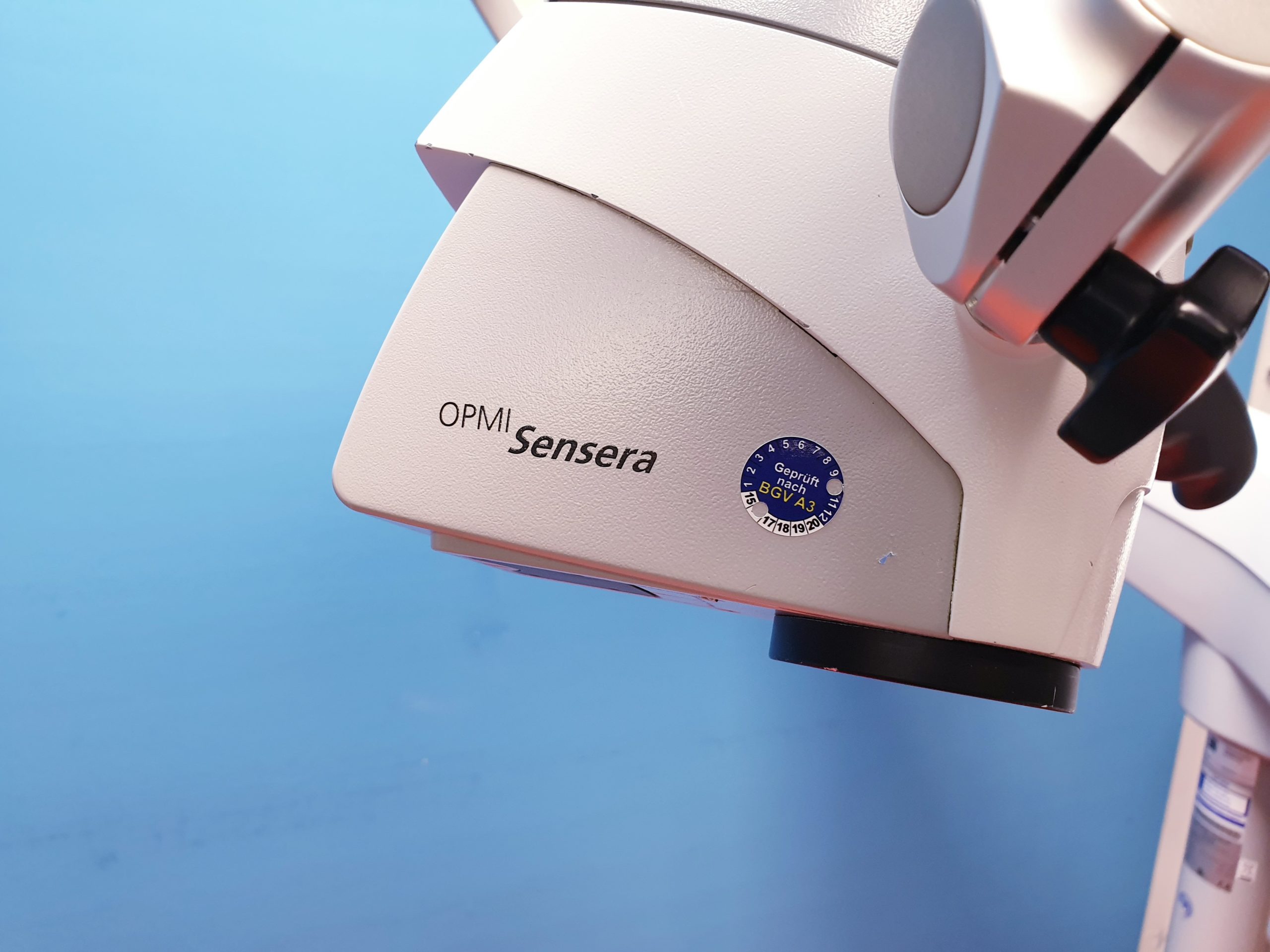 ZEISS OPMI Sensera OP-Mikroskop für HNO und Zahnheilkunde thumbnail 4