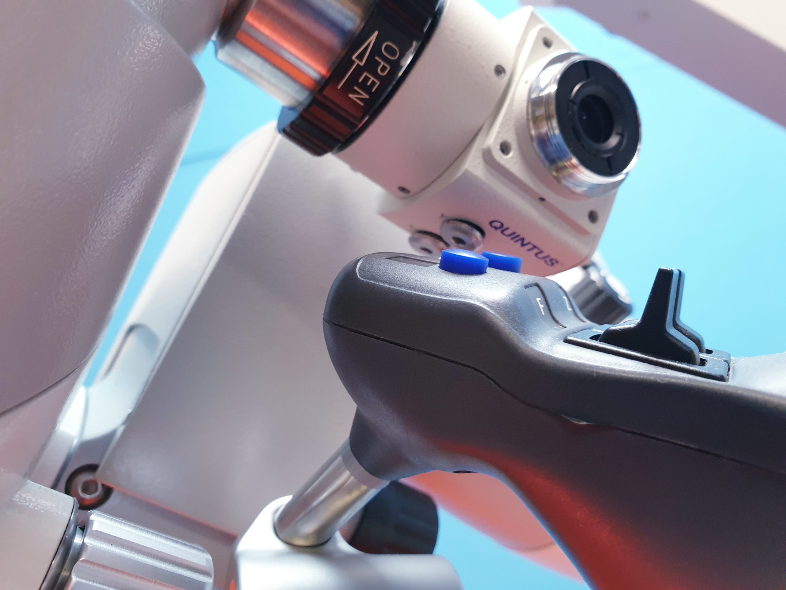 ZEISS OPMI Sensera OP-Mikroskop für HNO und Zahnheilkunde thumbnail 6