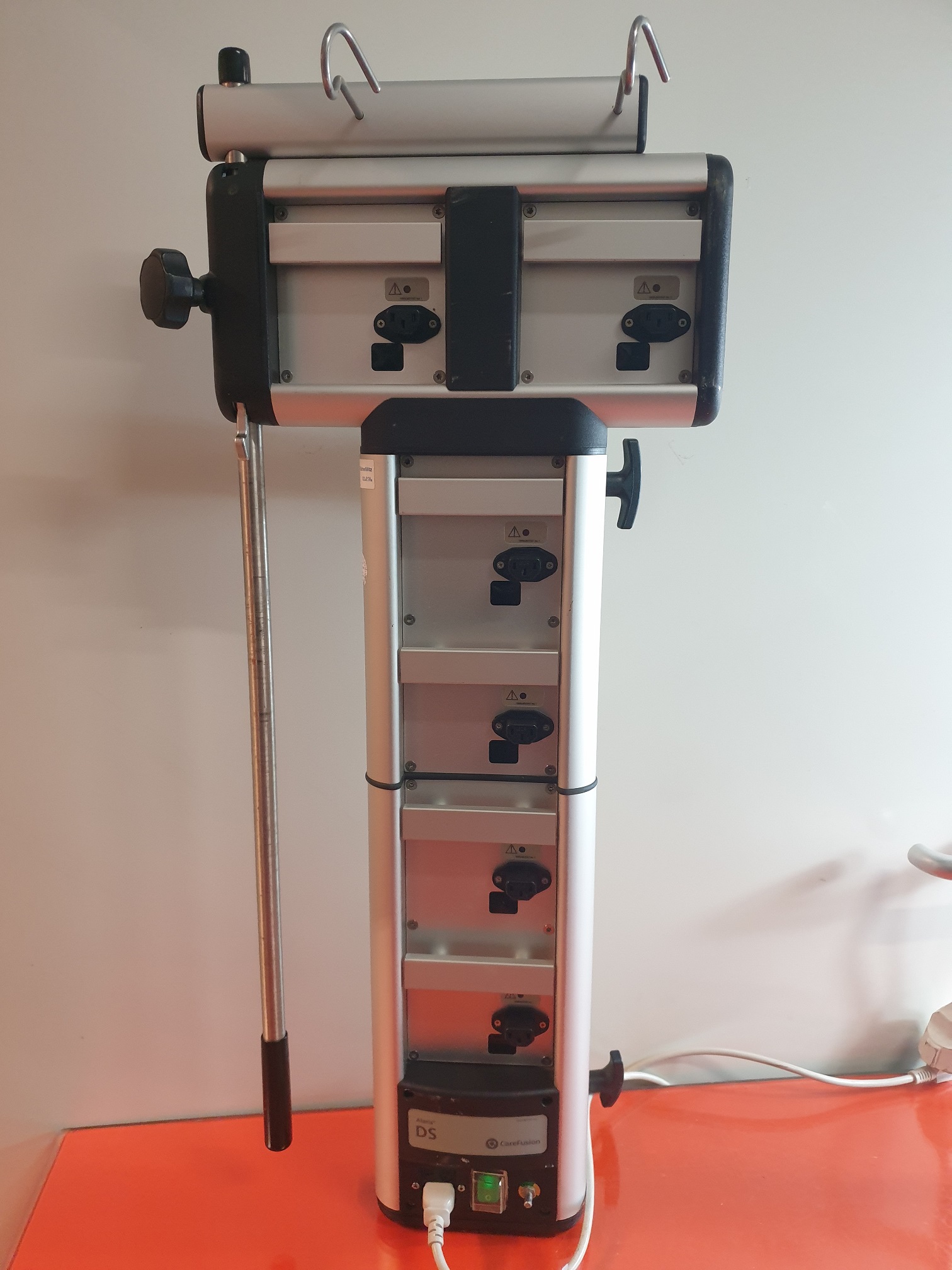 Care Fusion Alaris Asena DS Dockingstation für 06 Pumpen thumbnail 2